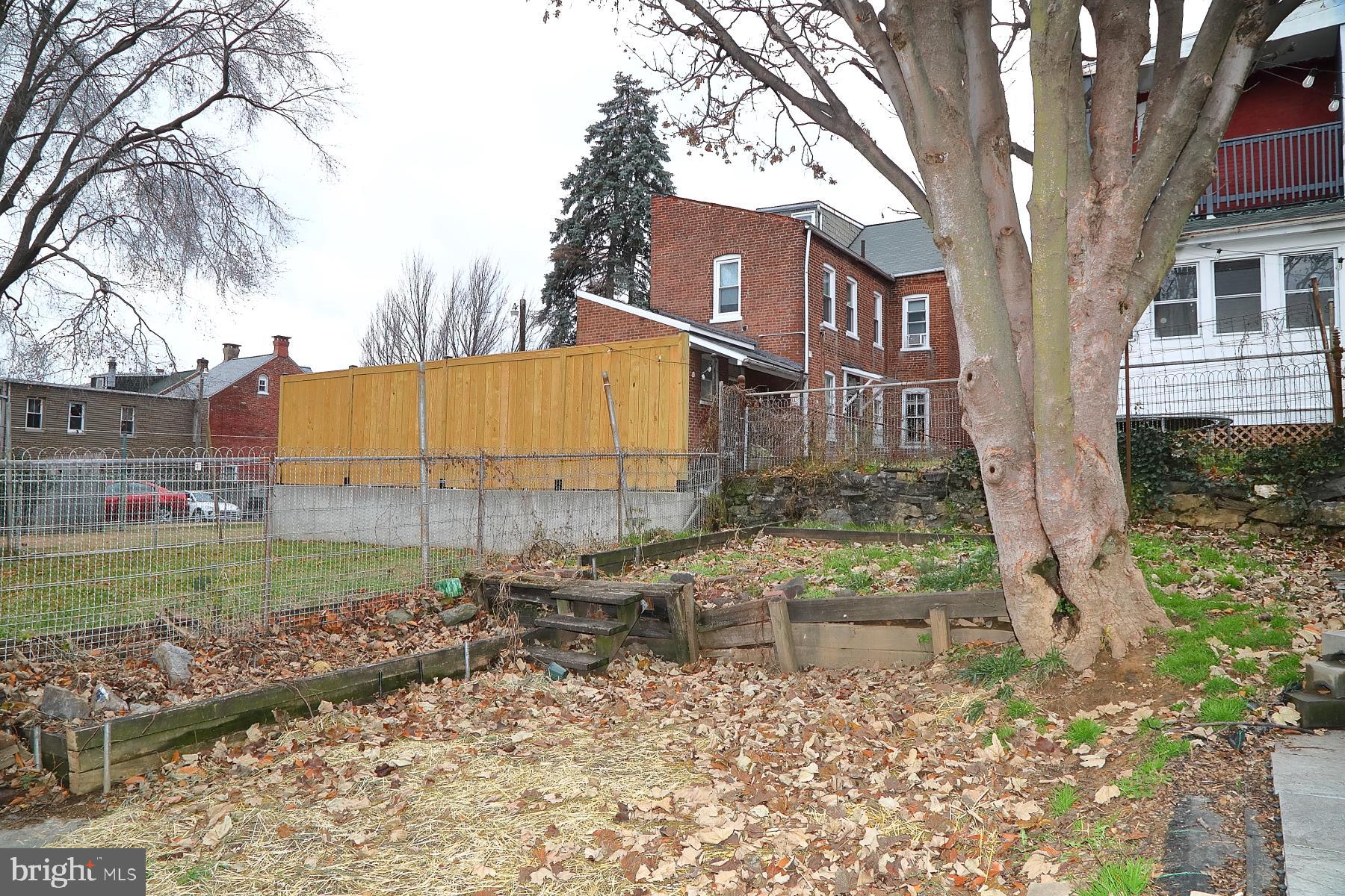 CABBAGE HILL - Residential