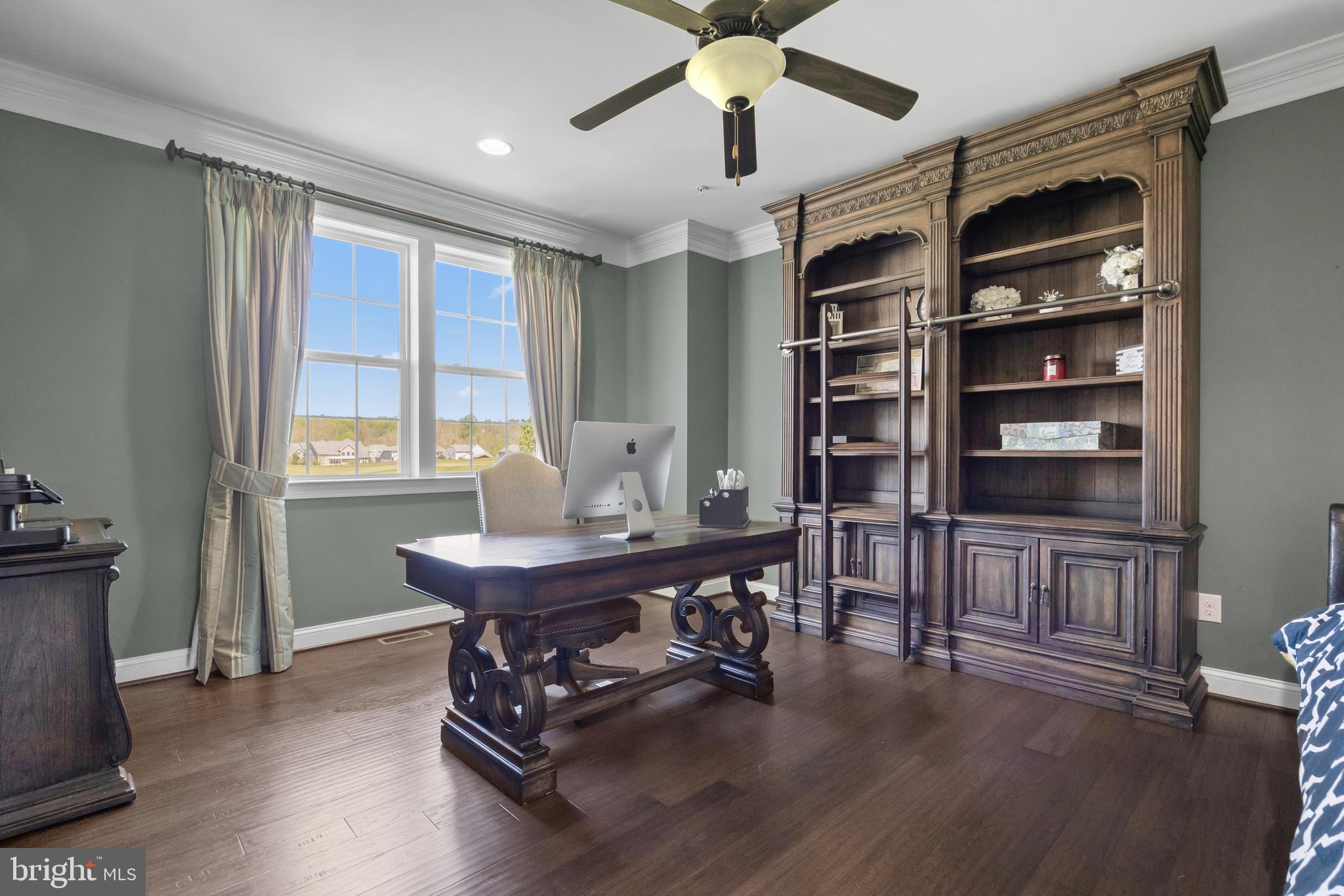 GOLF CLUB ESTATES - Residential