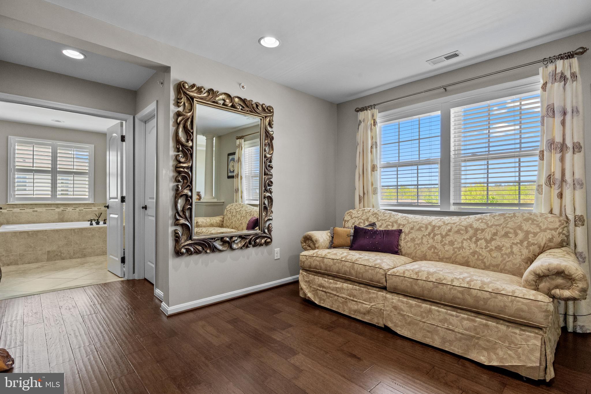 GOLF CLUB ESTATES - Residential