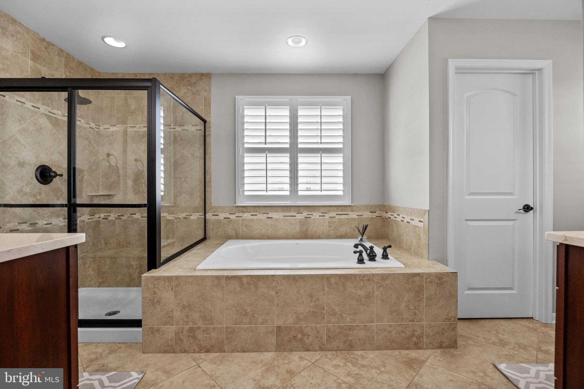 GOLF CLUB ESTATES - Residential