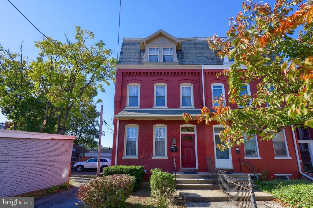 Photo of 114 College Avenue, Lancaster, PA 17603 (MLS # PALA2042826)