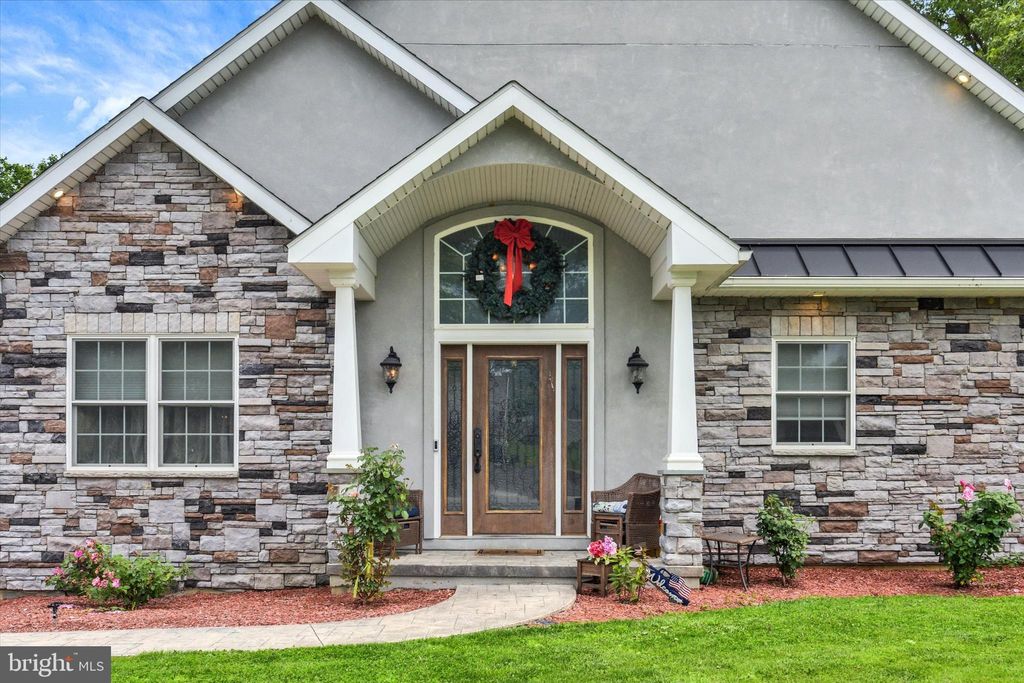 Photo of 223 Colebrook Road, ELIZABETHTOWN, PA 17022 (MLS # PALA2071220)