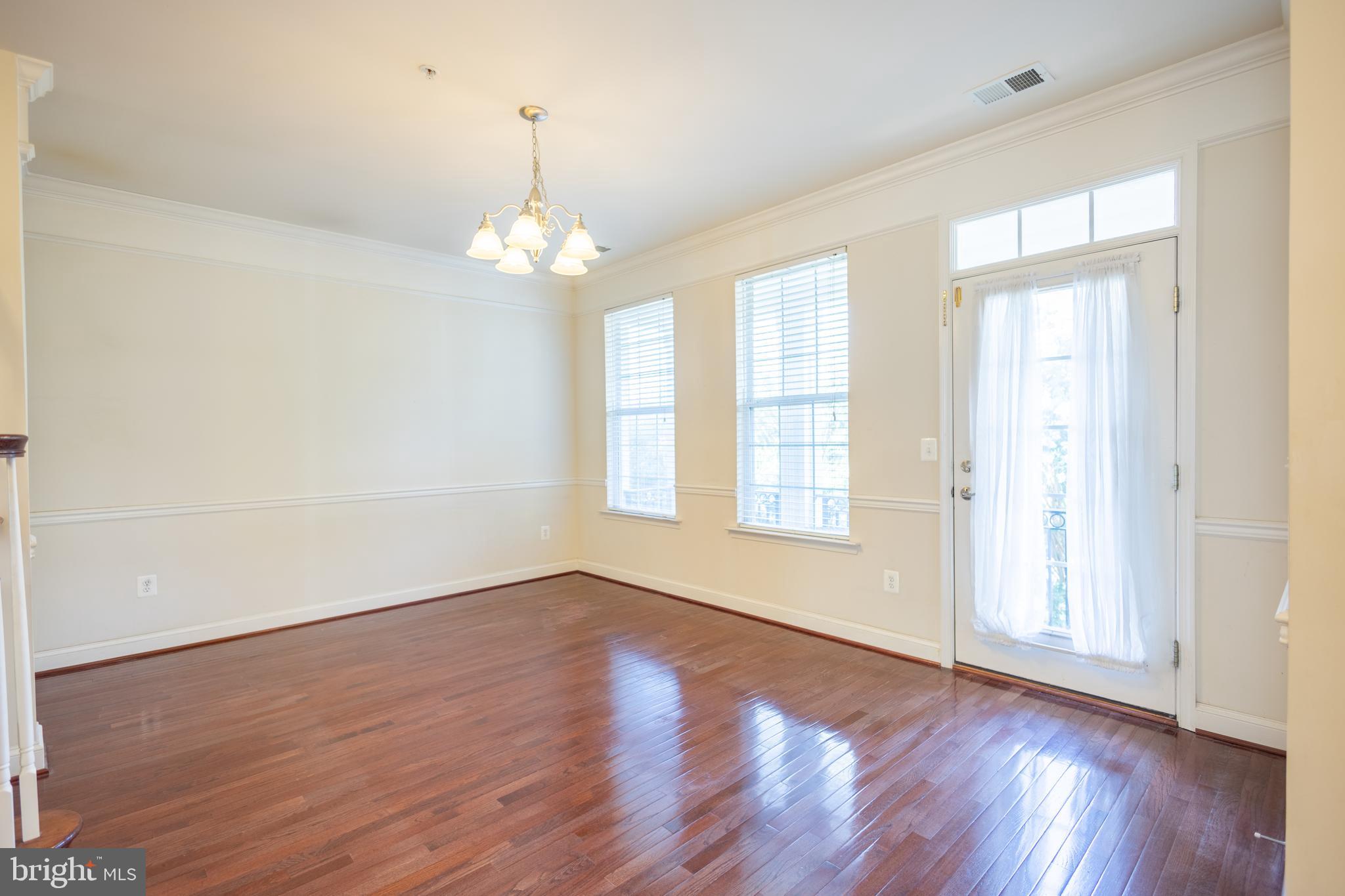 DERWOOD - Residential Lease