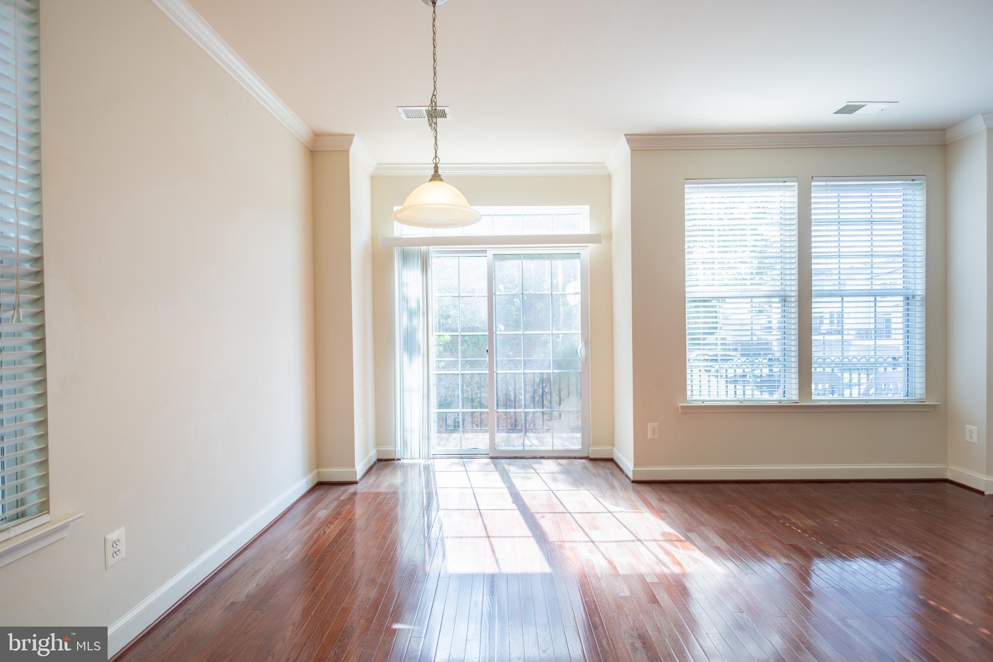 DERWOOD - Residential Lease