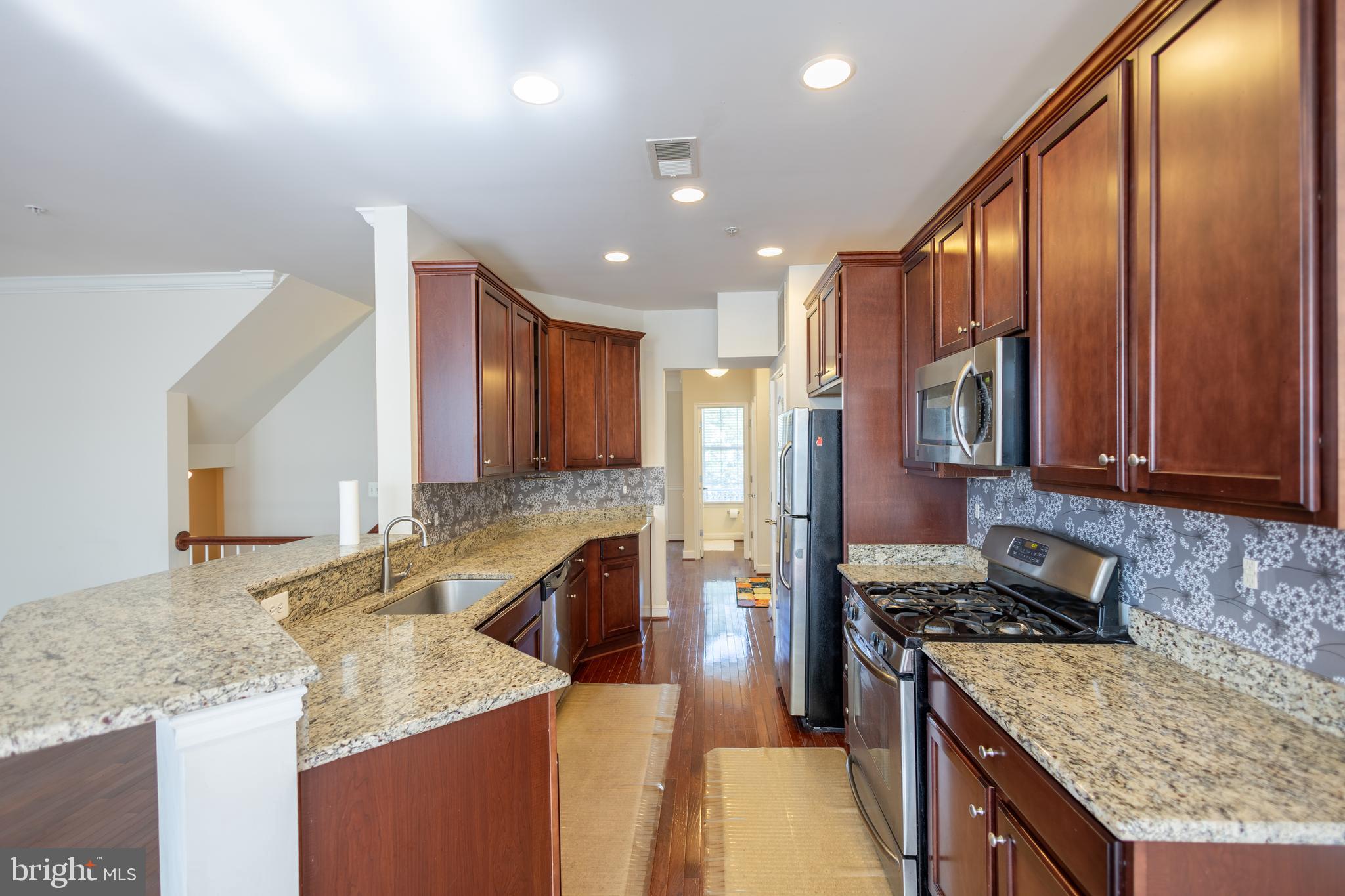 DERWOOD - Residential Lease