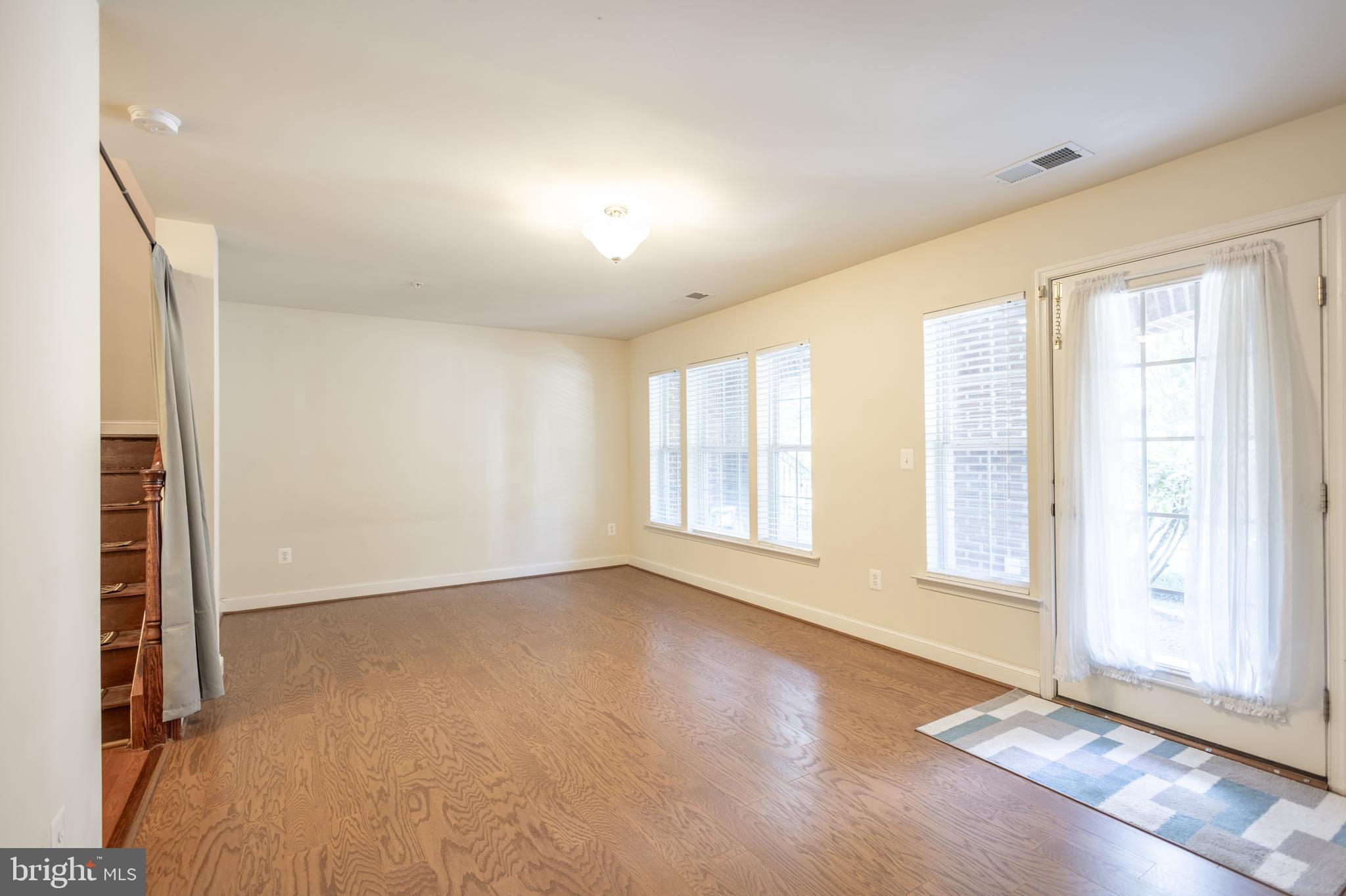 DERWOOD - Residential Lease