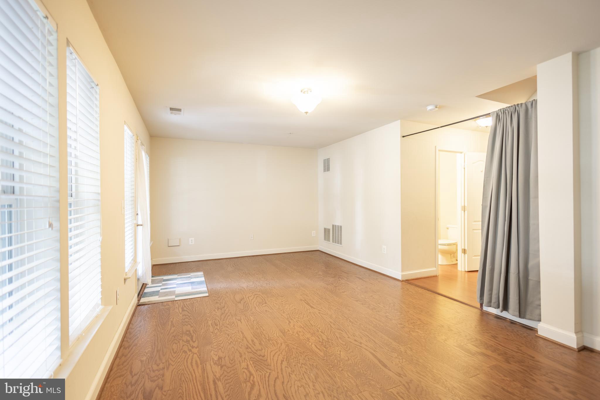 DERWOOD - Residential Lease