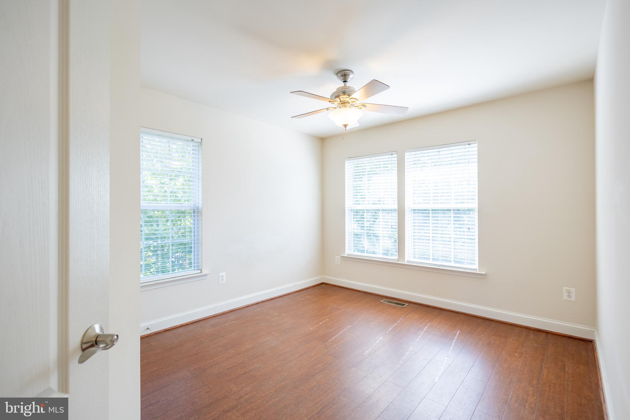 DERWOOD - Residential Lease