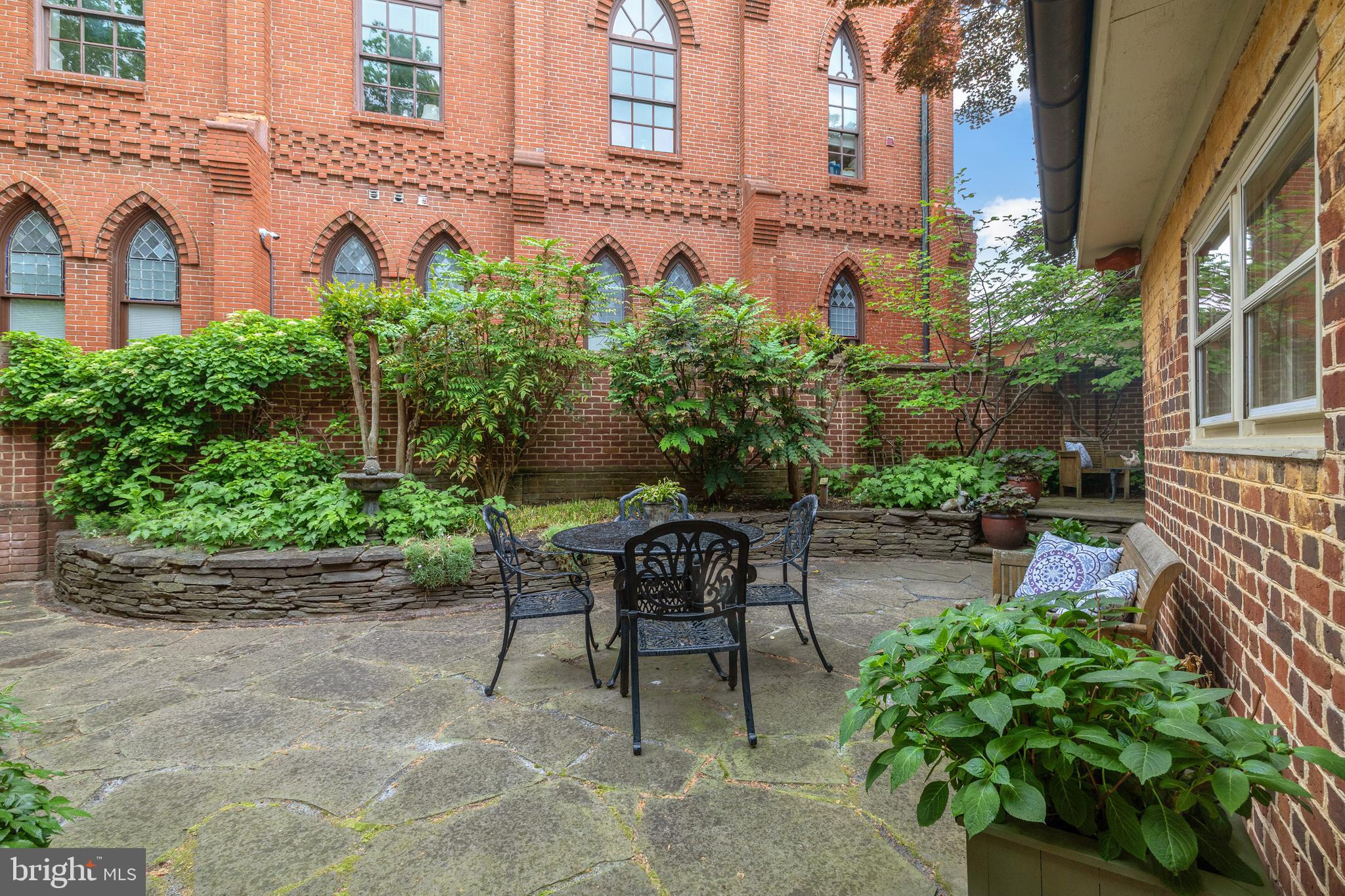 HISTORIC DISTRICT - Residential