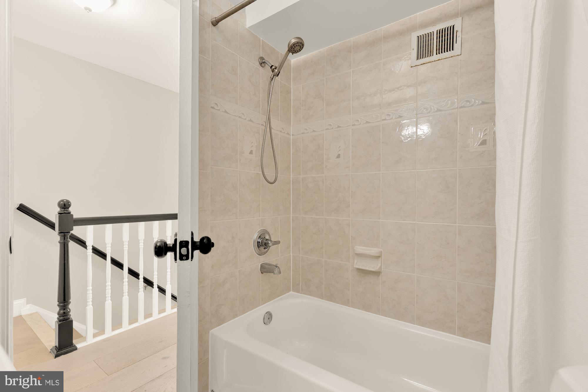 PINEWOOD GREENS - Residential