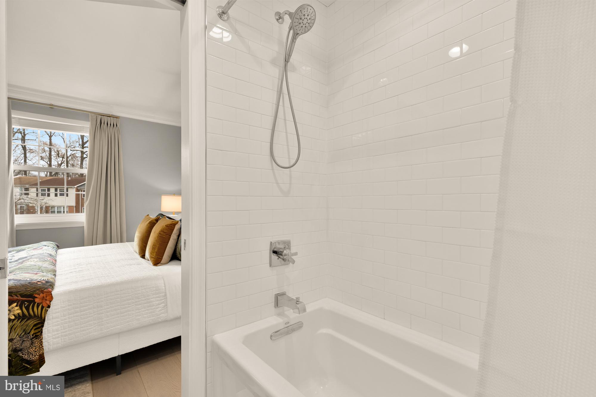 PINEWOOD GREENS - Residential