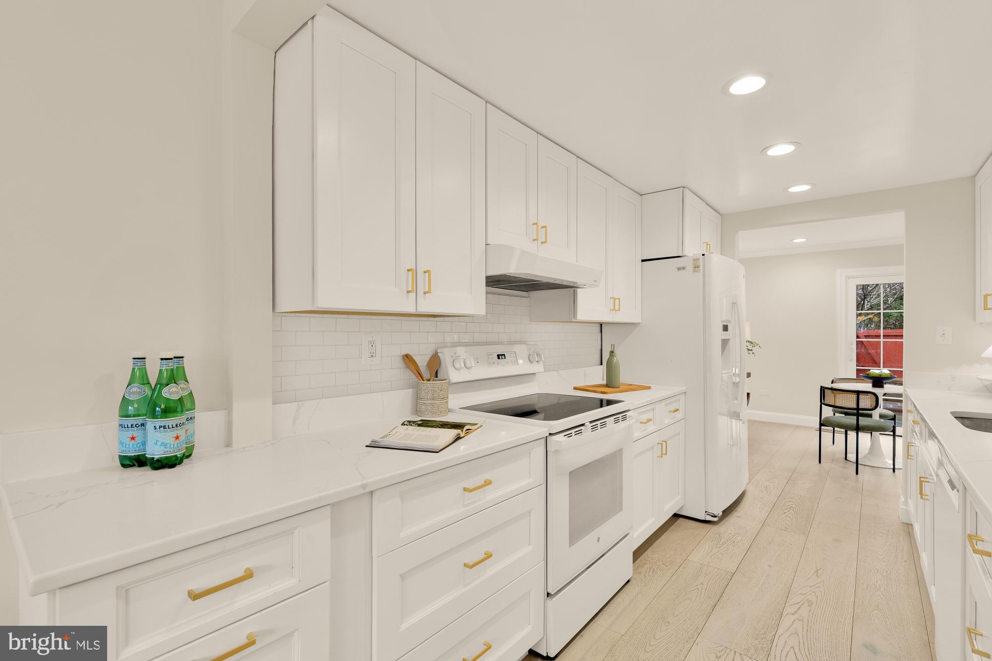 PINEWOOD GREENS - Residential