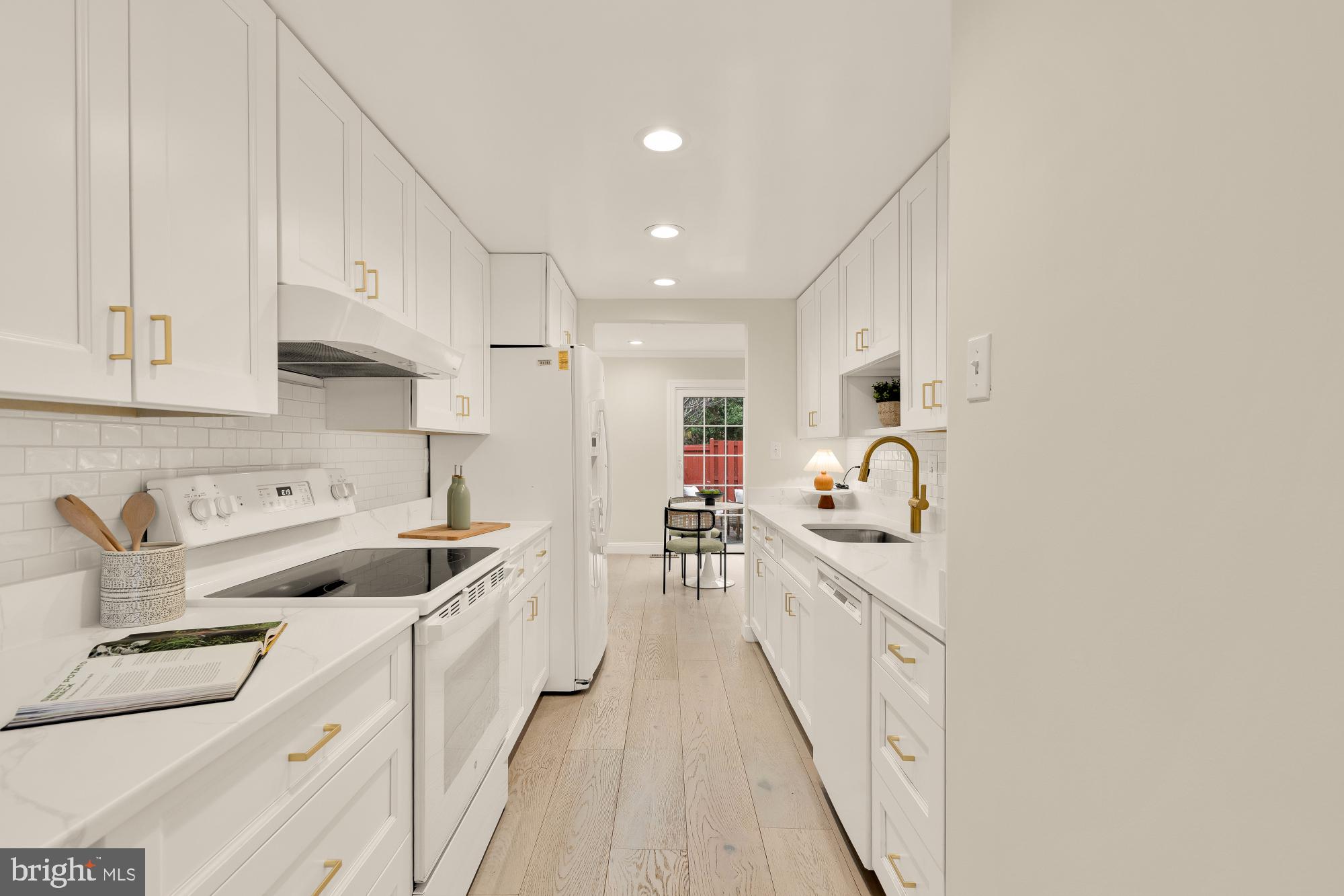 PINEWOOD GREENS - Residential