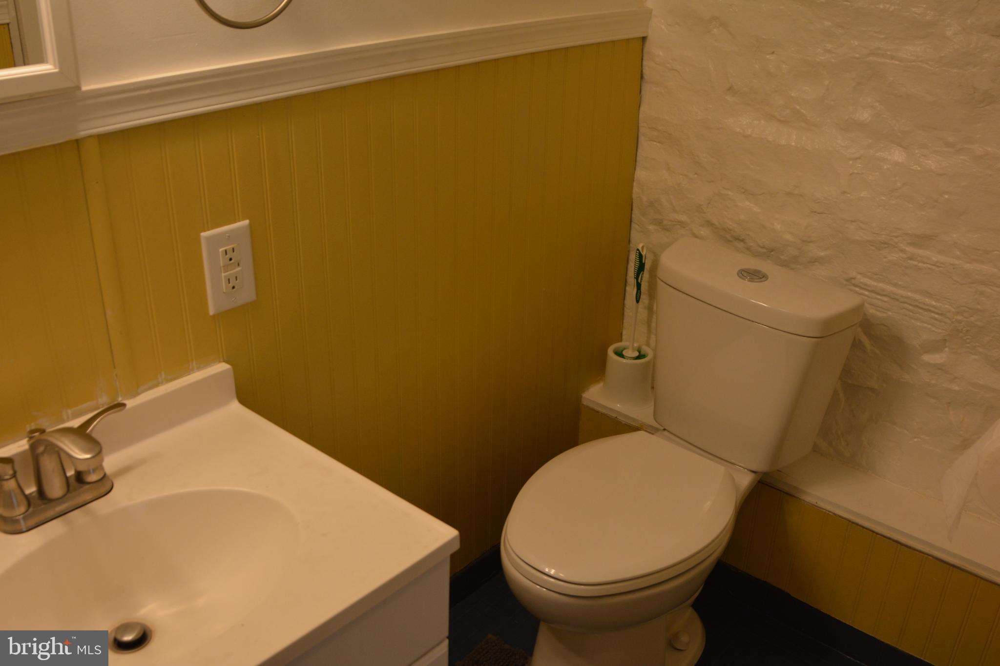 DEERFIELD - Residential Lease