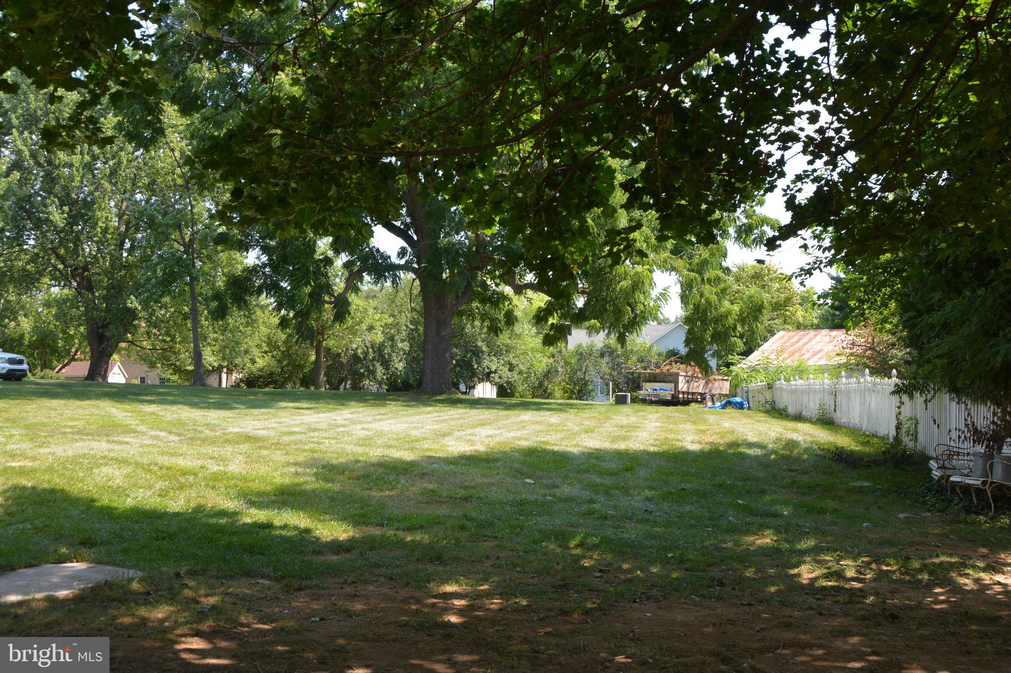 DEERFIELD - Residential Lease