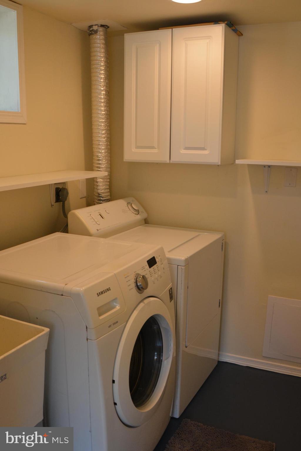 DEERFIELD - Residential Lease