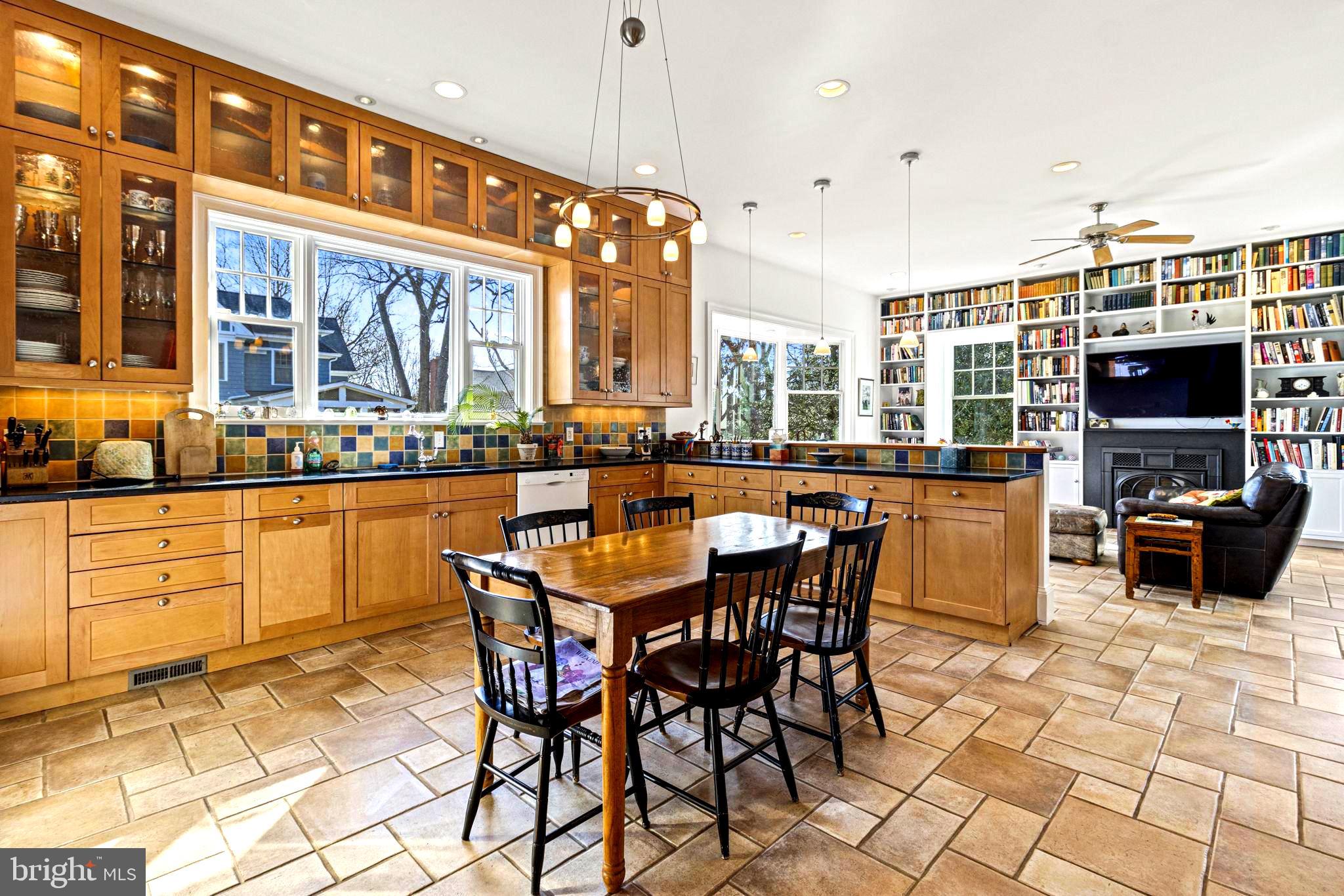 HUNTINGTON TERRACE - Residential