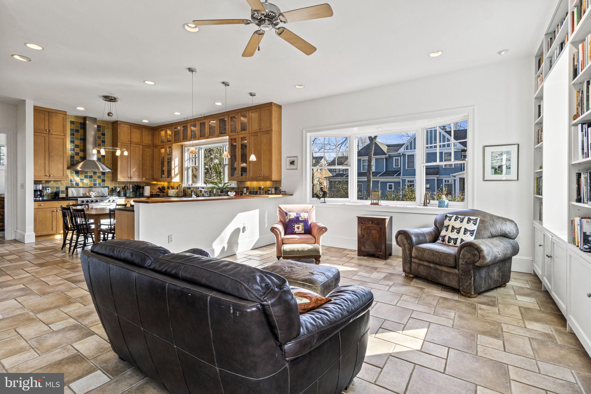 HUNTINGTON TERRACE - Residential