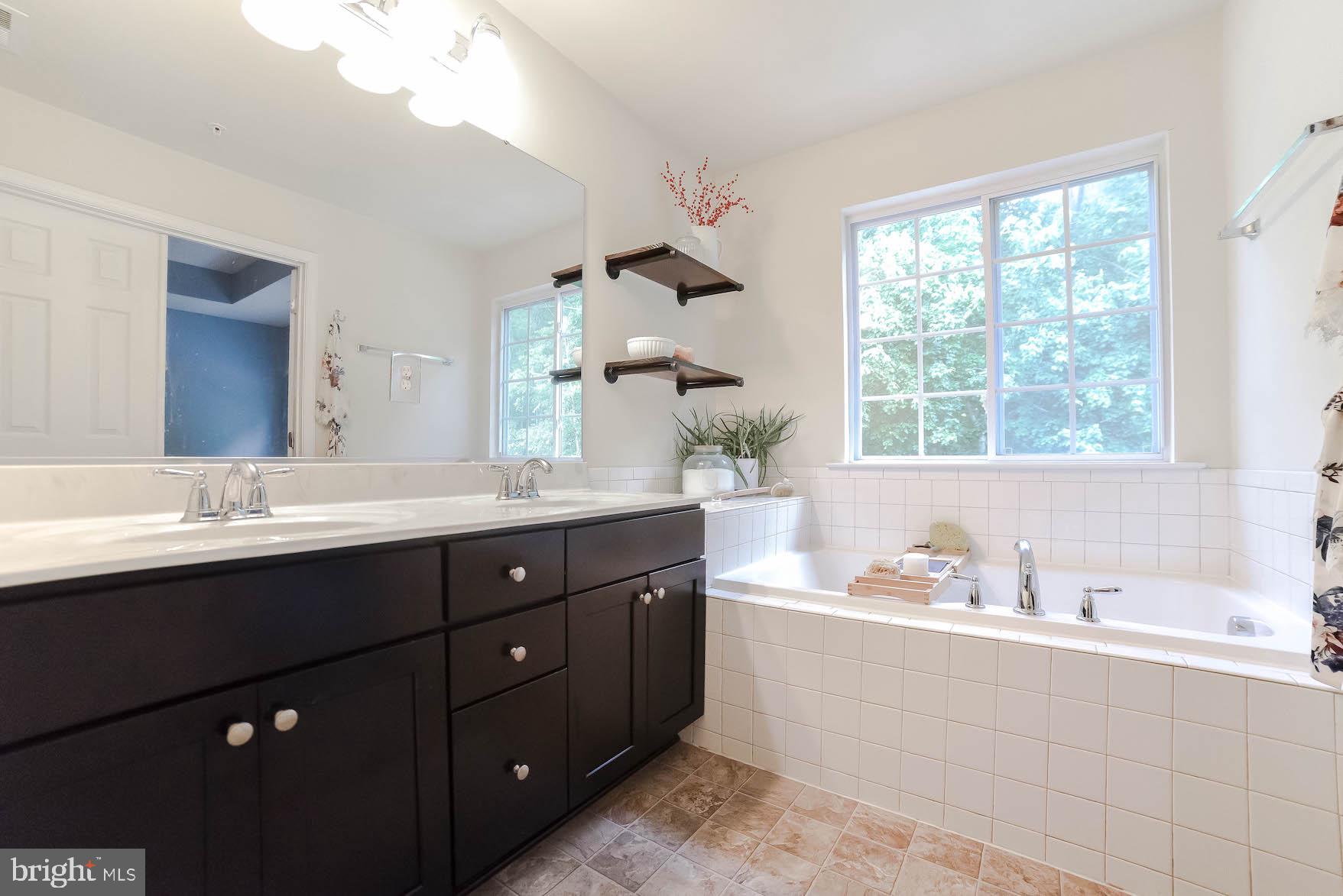 ELIZABETH HILLS PHASE 1 - Residential