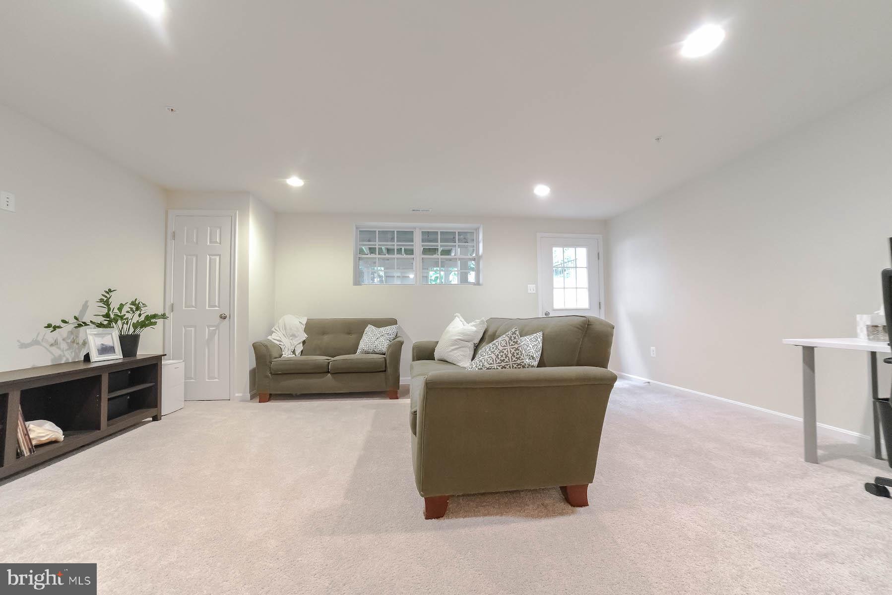 ELIZABETH HILLS PHASE 1 - Residential