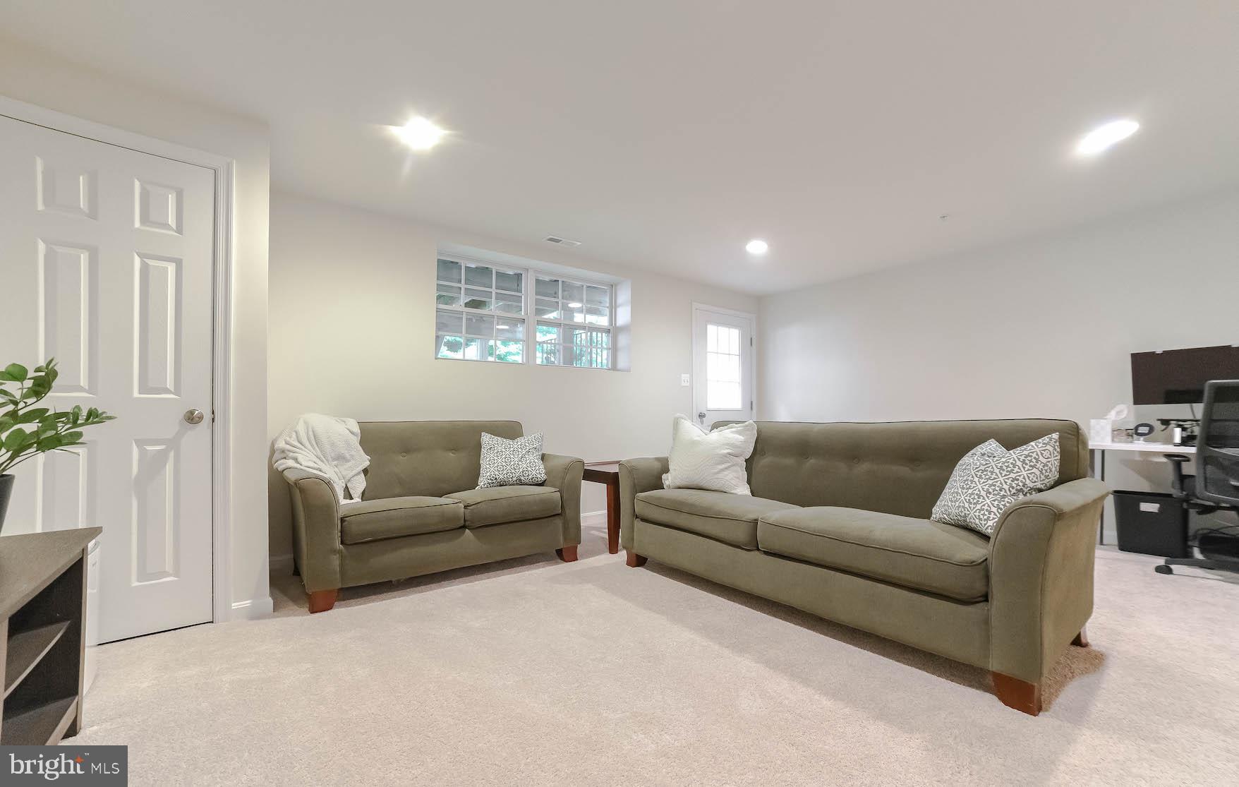 ELIZABETH HILLS PHASE 1 - Residential