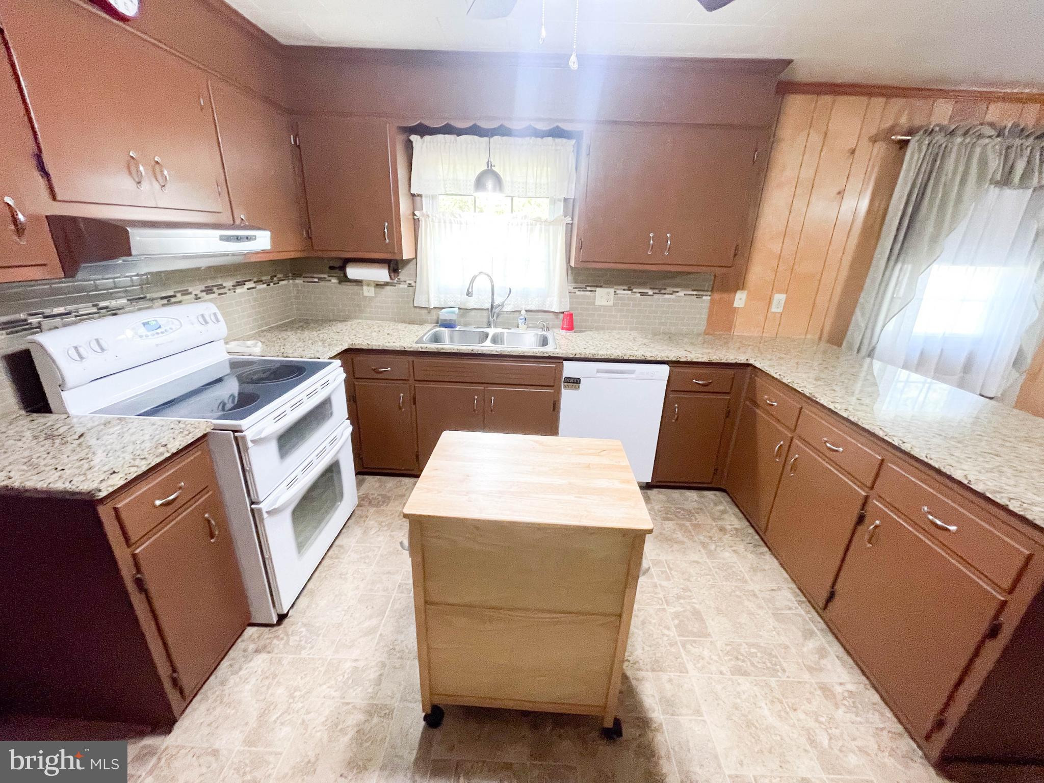 KATHLEENS DELIGHT - Residential