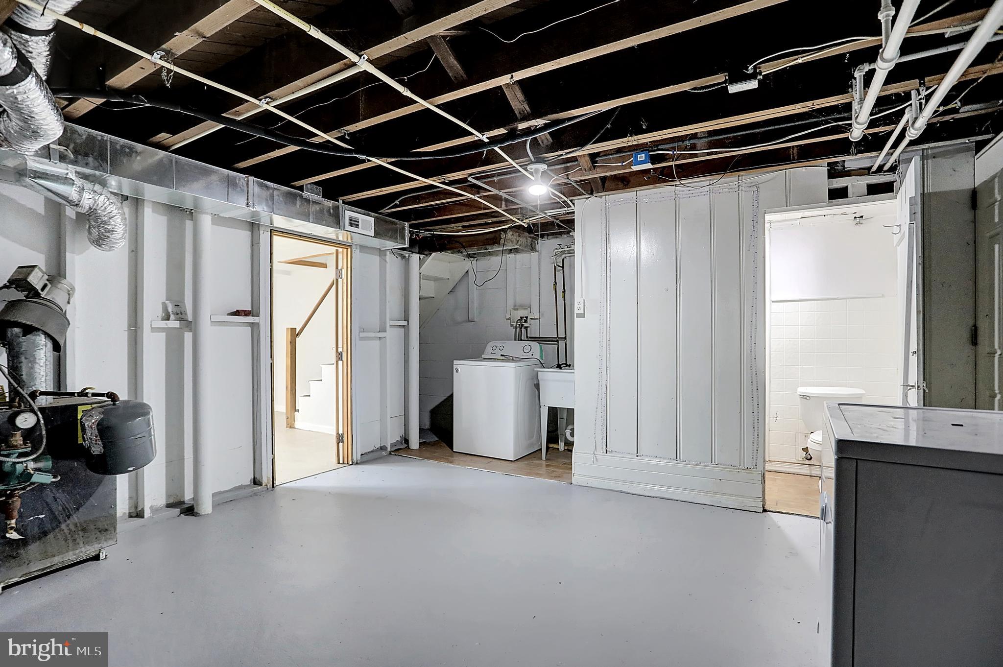 ROSEMONT - Residential Lease