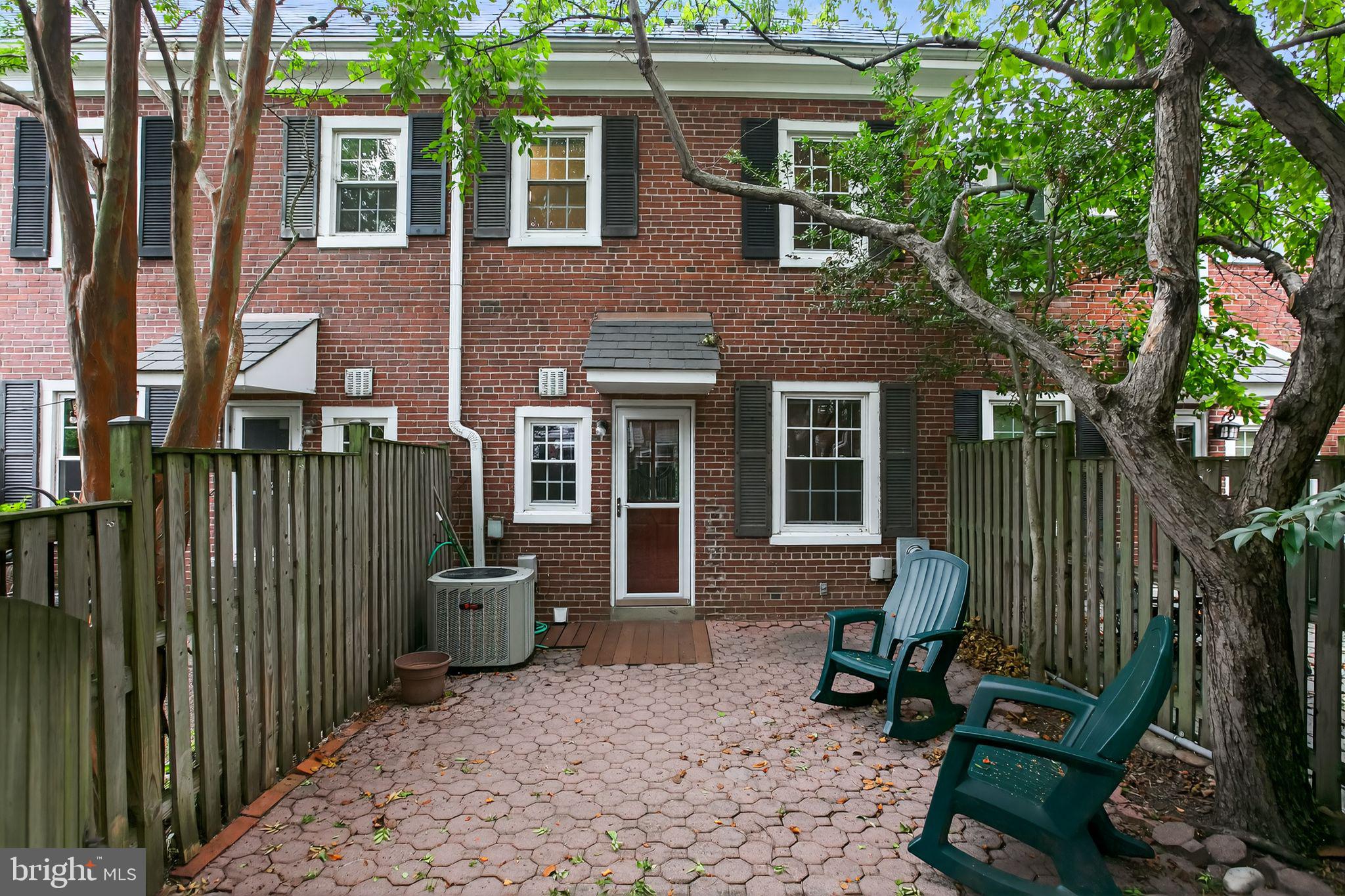 FAIRLINGTON ARBORS - Residential