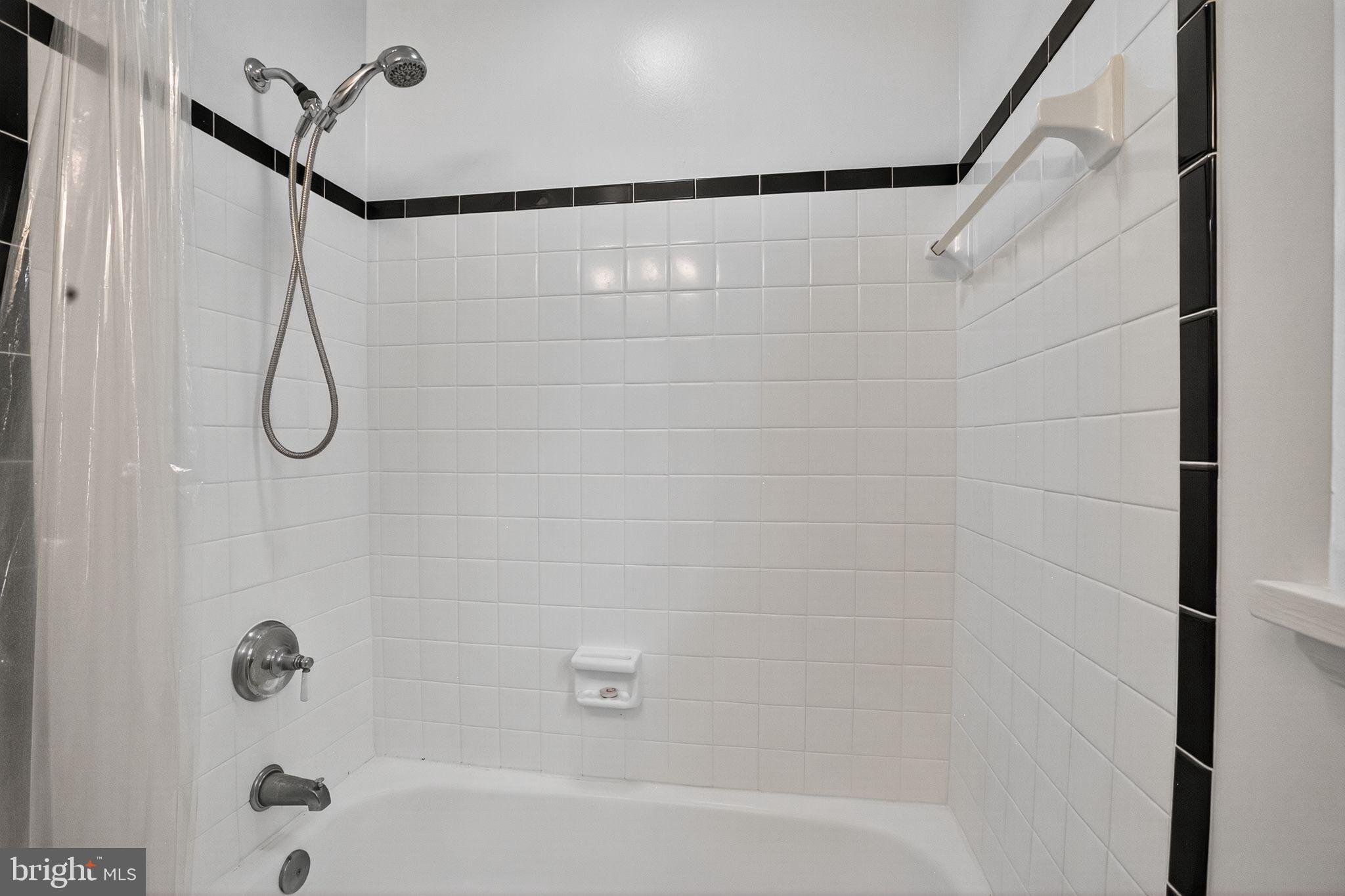 FAIRLINGTON ARBORS - Residential