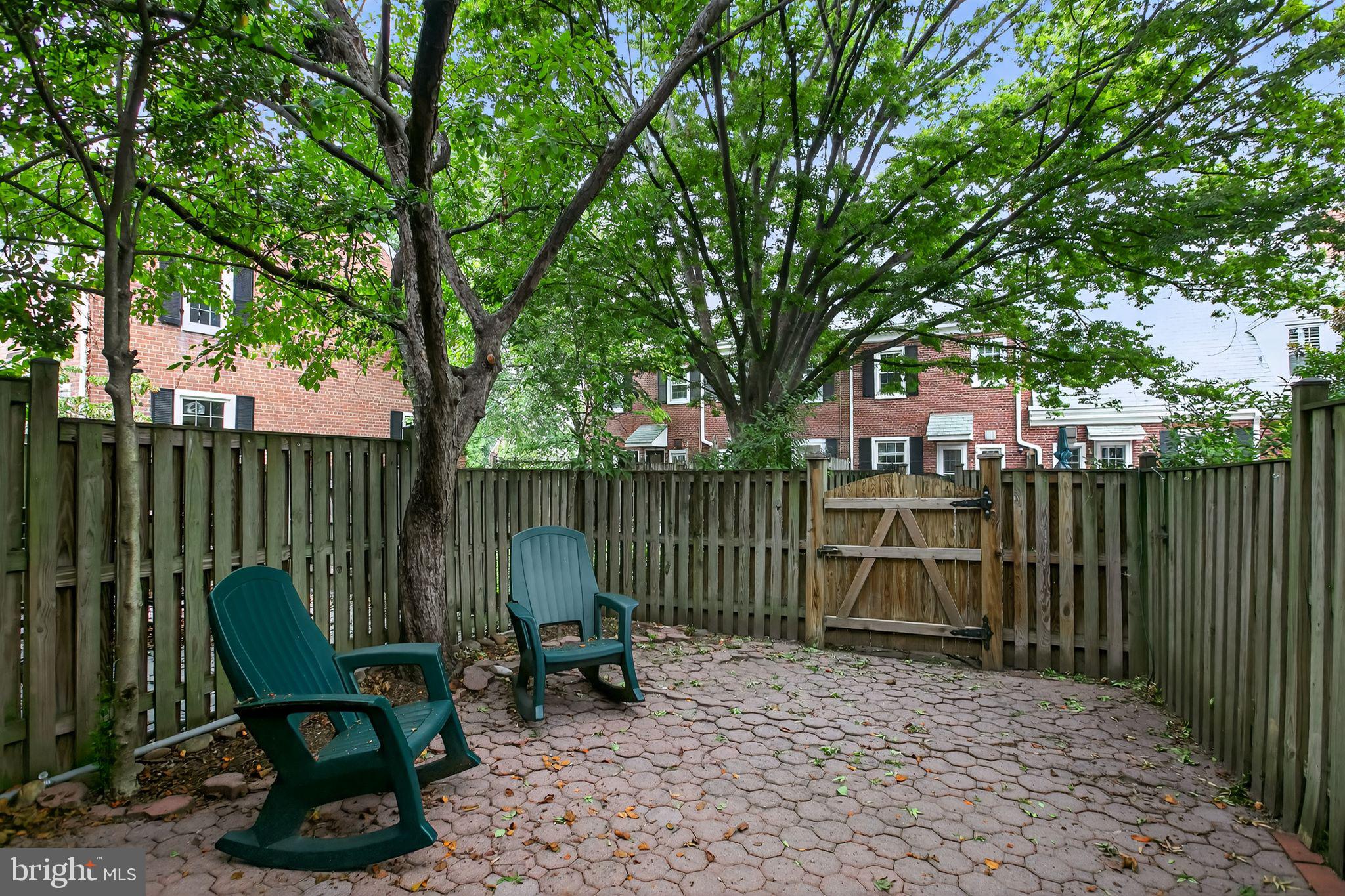 FAIRLINGTON ARBORS - Residential