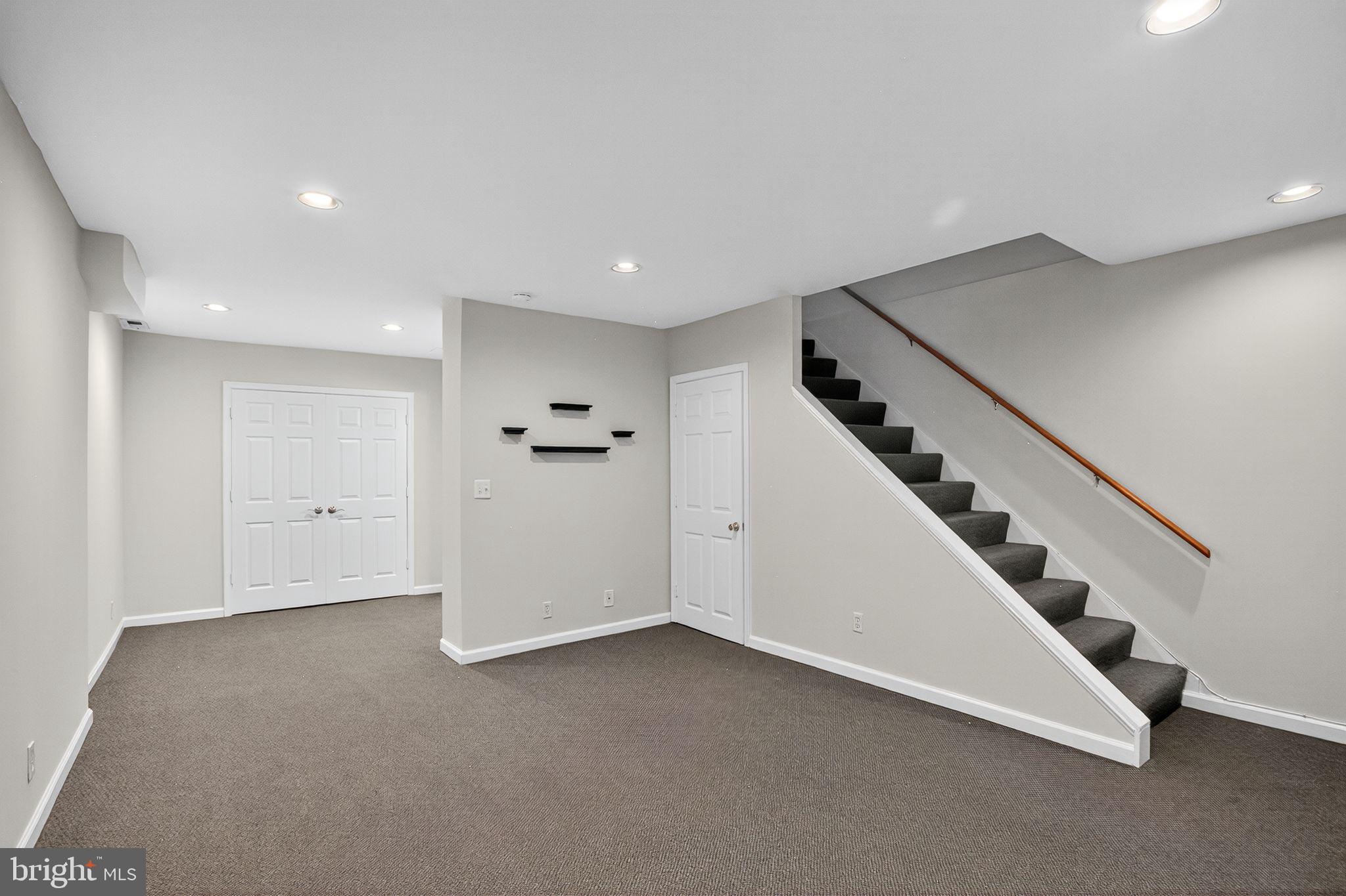 FAIRLINGTON ARBORS - Residential