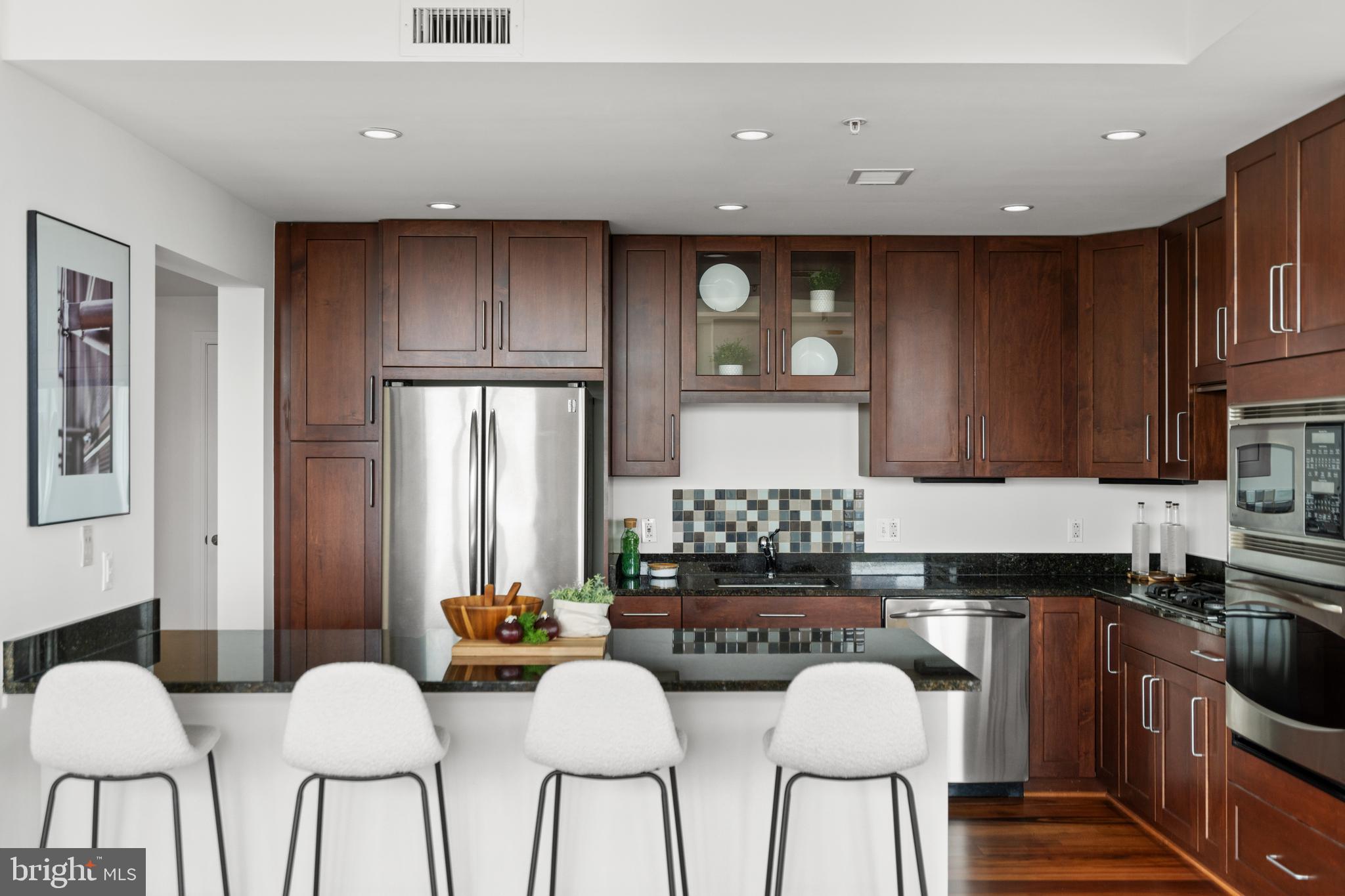 ONE PARK CREST CONDOMINIUM - Residential