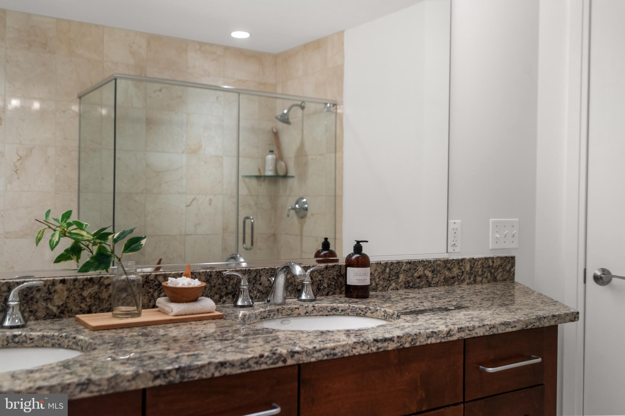 ONE PARK CREST CONDOMINIUM - Residential