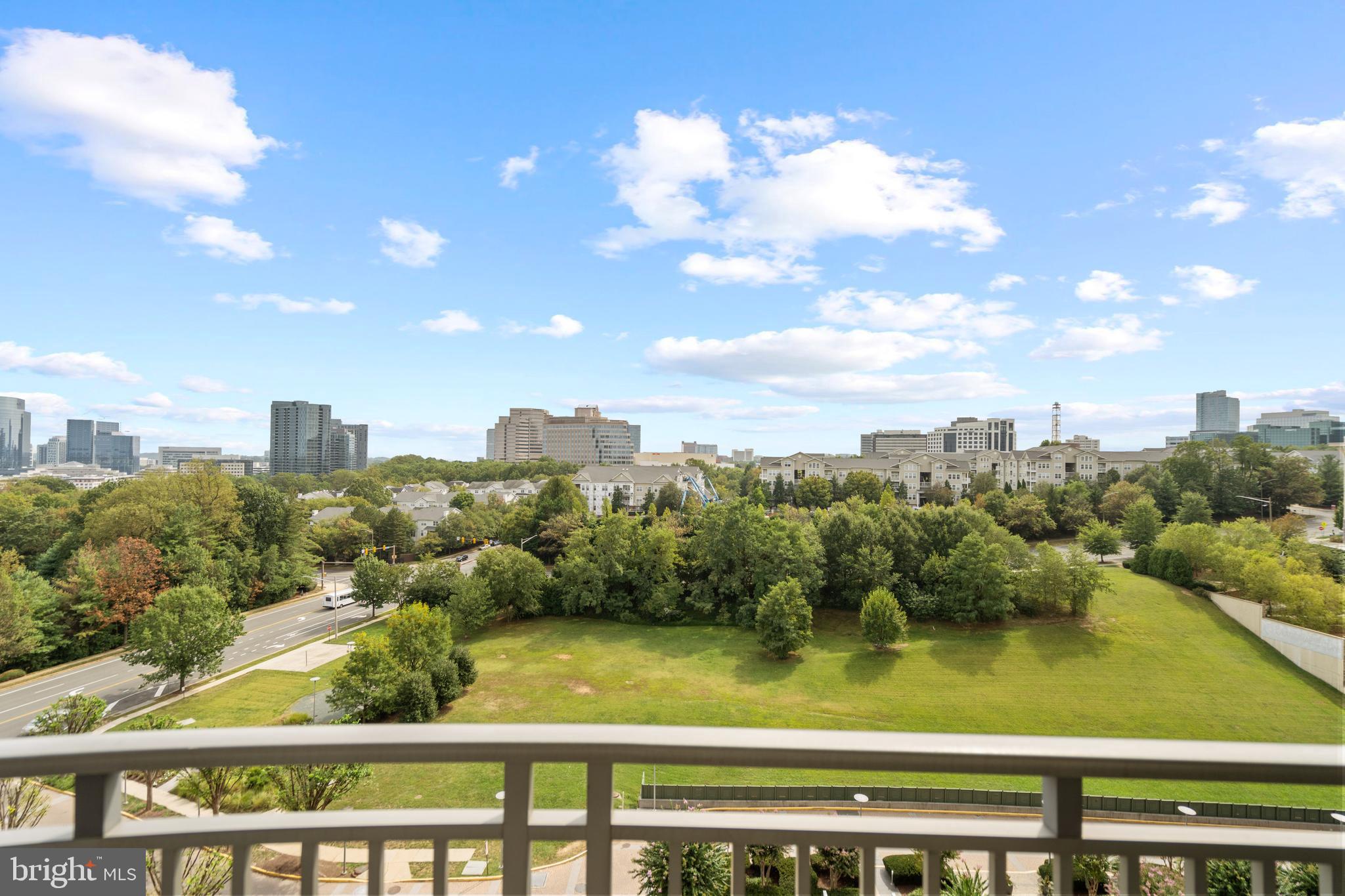 ONE PARK CREST CONDOMINIUM - Residential