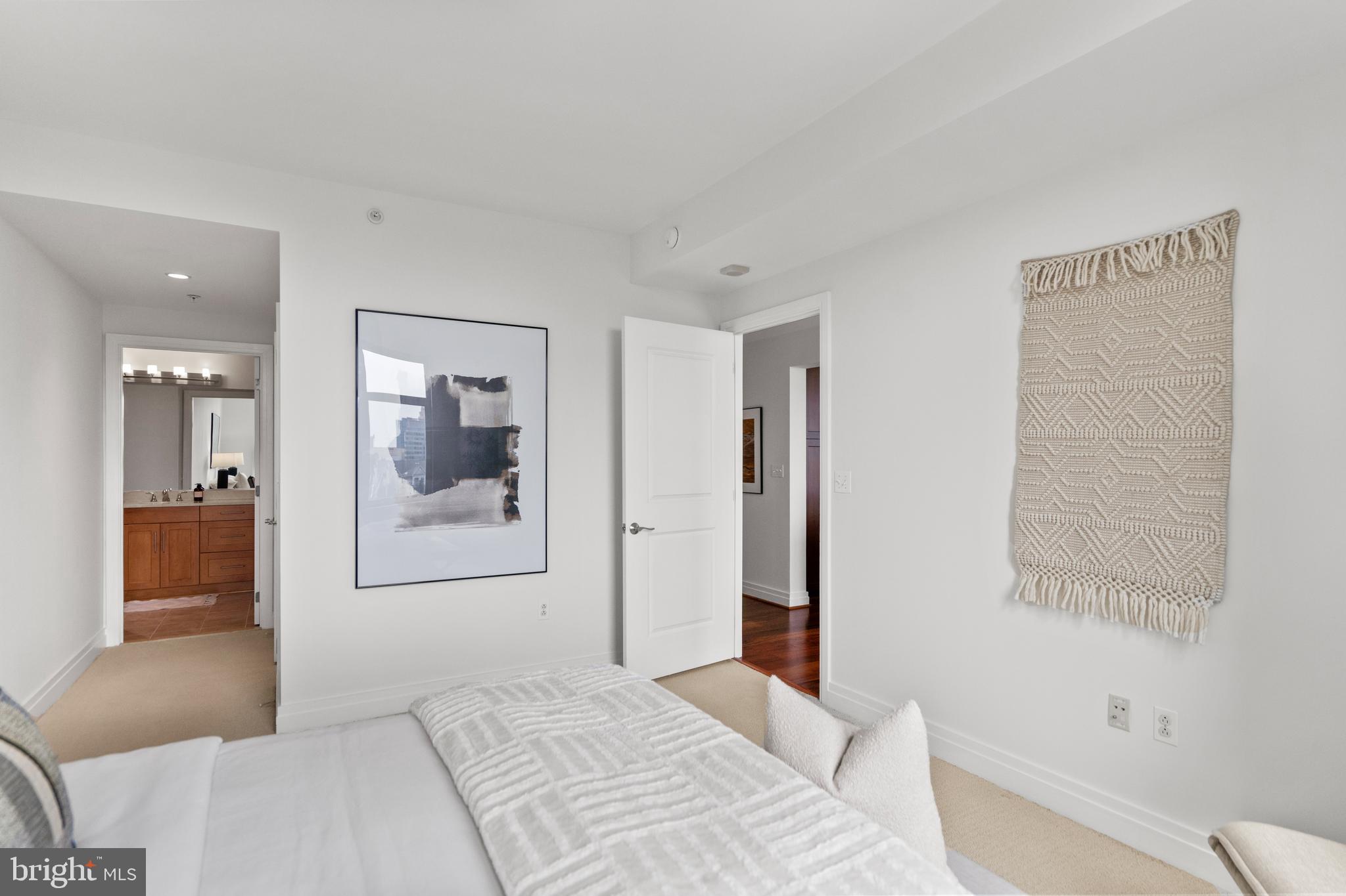 ONE PARK CREST CONDOMINIUM - Residential