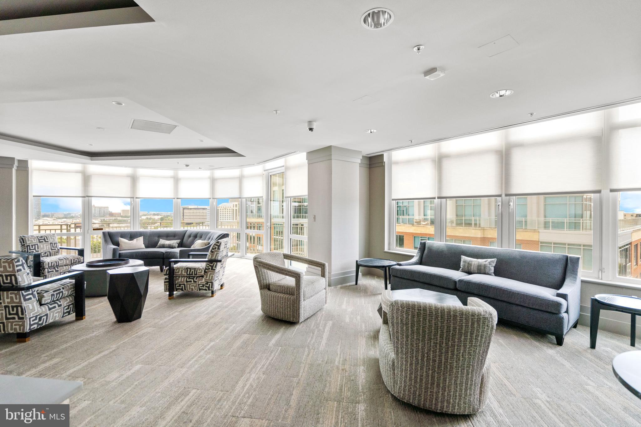 ONE PARK CREST CONDOMINIUM - Residential