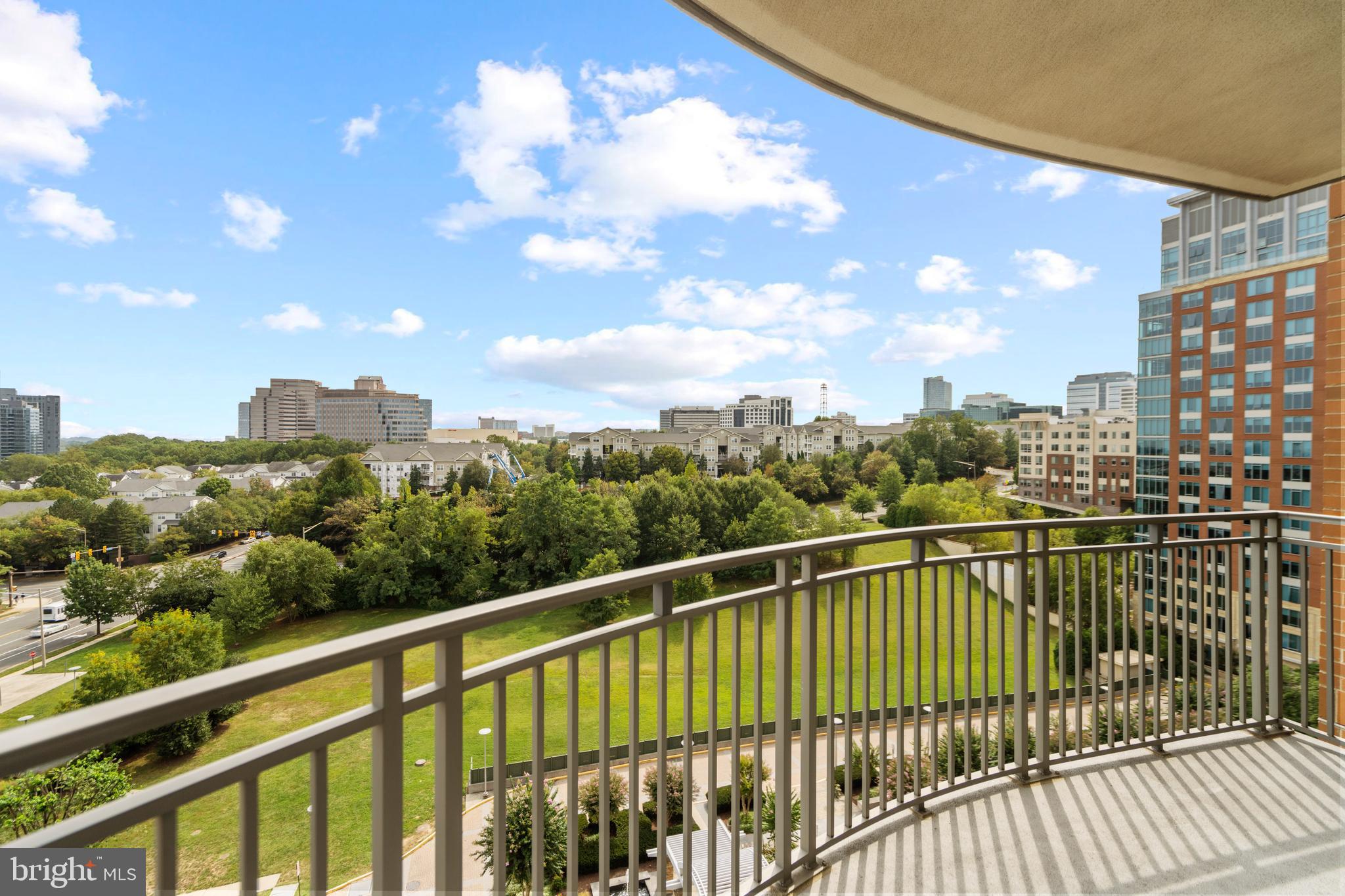 ONE PARK CREST CONDOMINIUM - Residential