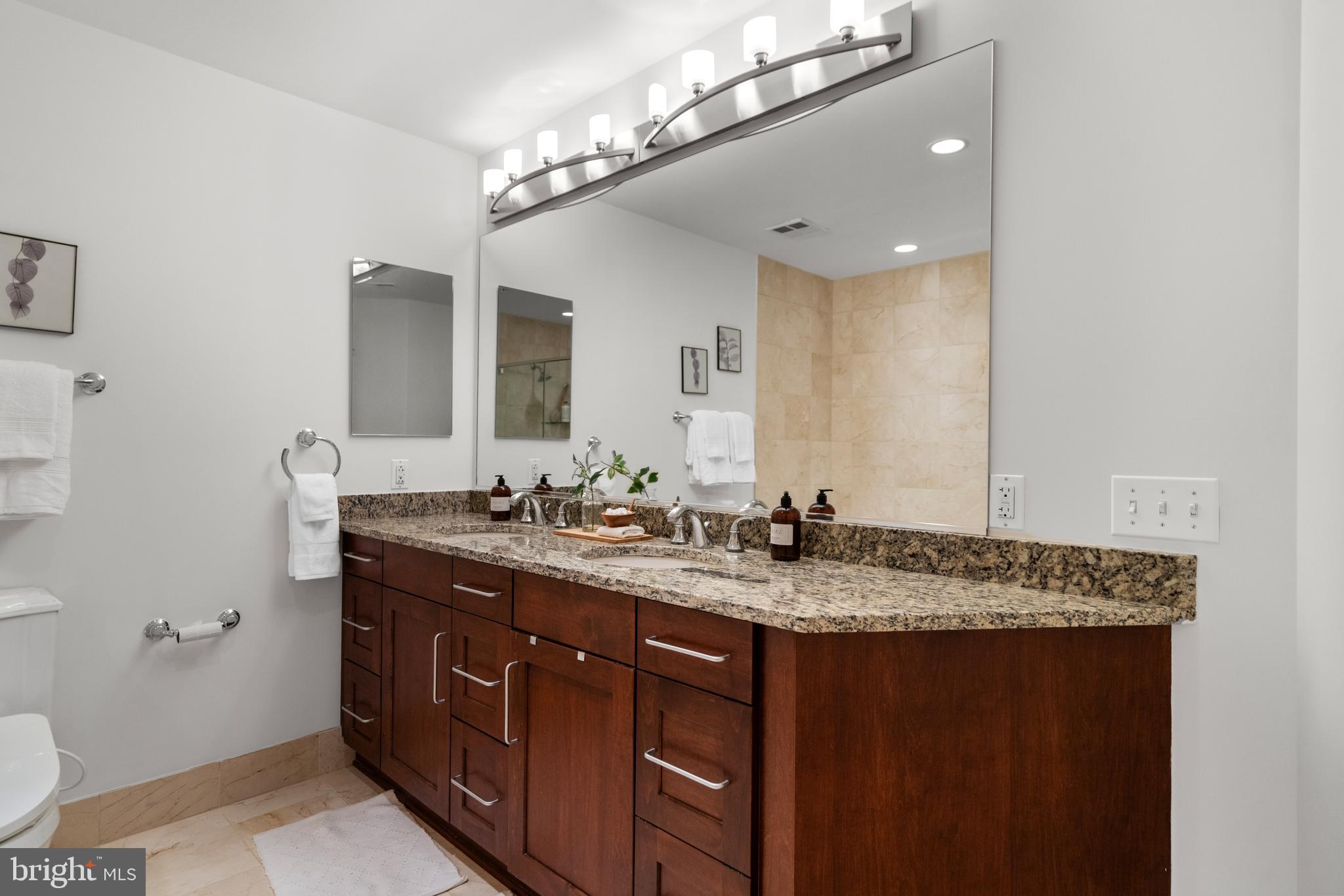 ONE PARK CREST CONDOMINIUM - Residential