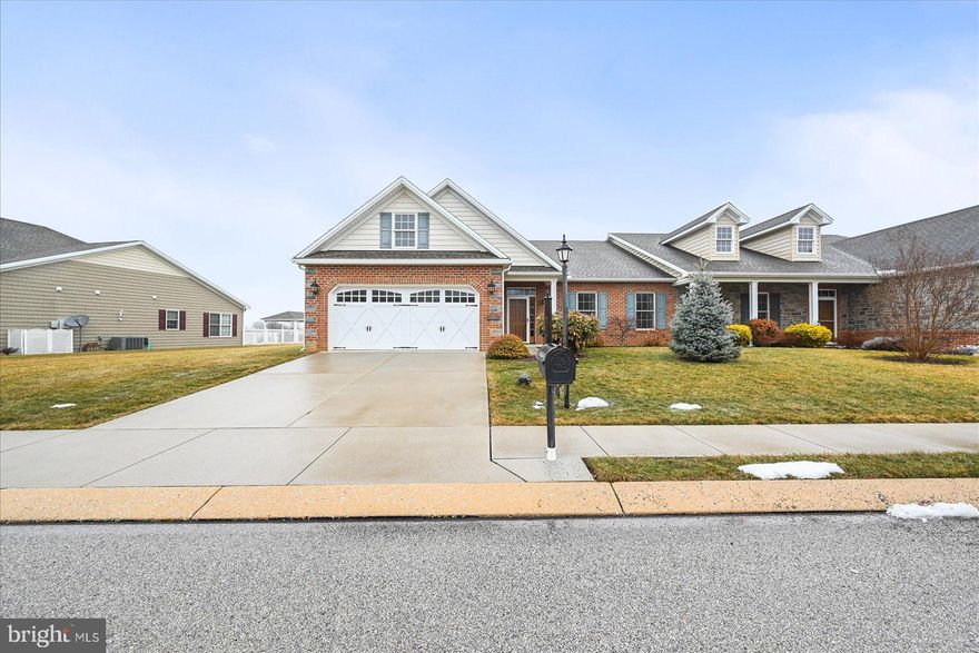 🚨🏡 Coming Soon in Stoners Farm!

This 3-bedroom villa is officially on the market — and it’s the perfect blend of comfort, space, and low-maintenance living!
✨ Open family room, kitchen with island & dining area
✨ Primary suite with walk-in shower & walk-in closet
✨ Flex room (office, gym, hobby, or storage)
✨ Screened-in back porch for relaxing evenings
✨ Corner lot
✨ All appliances convey

Homes in this community don’t last — schedule your showing before it’s gone!
Professional photos coming soon.