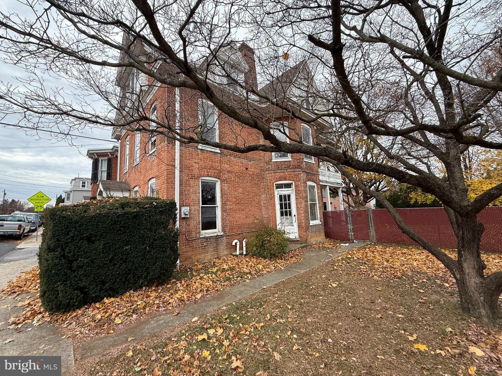 Photo of 34 Clayton Ave, WAYNESBORO, PA 17268 (MLS # PAFL2031518)