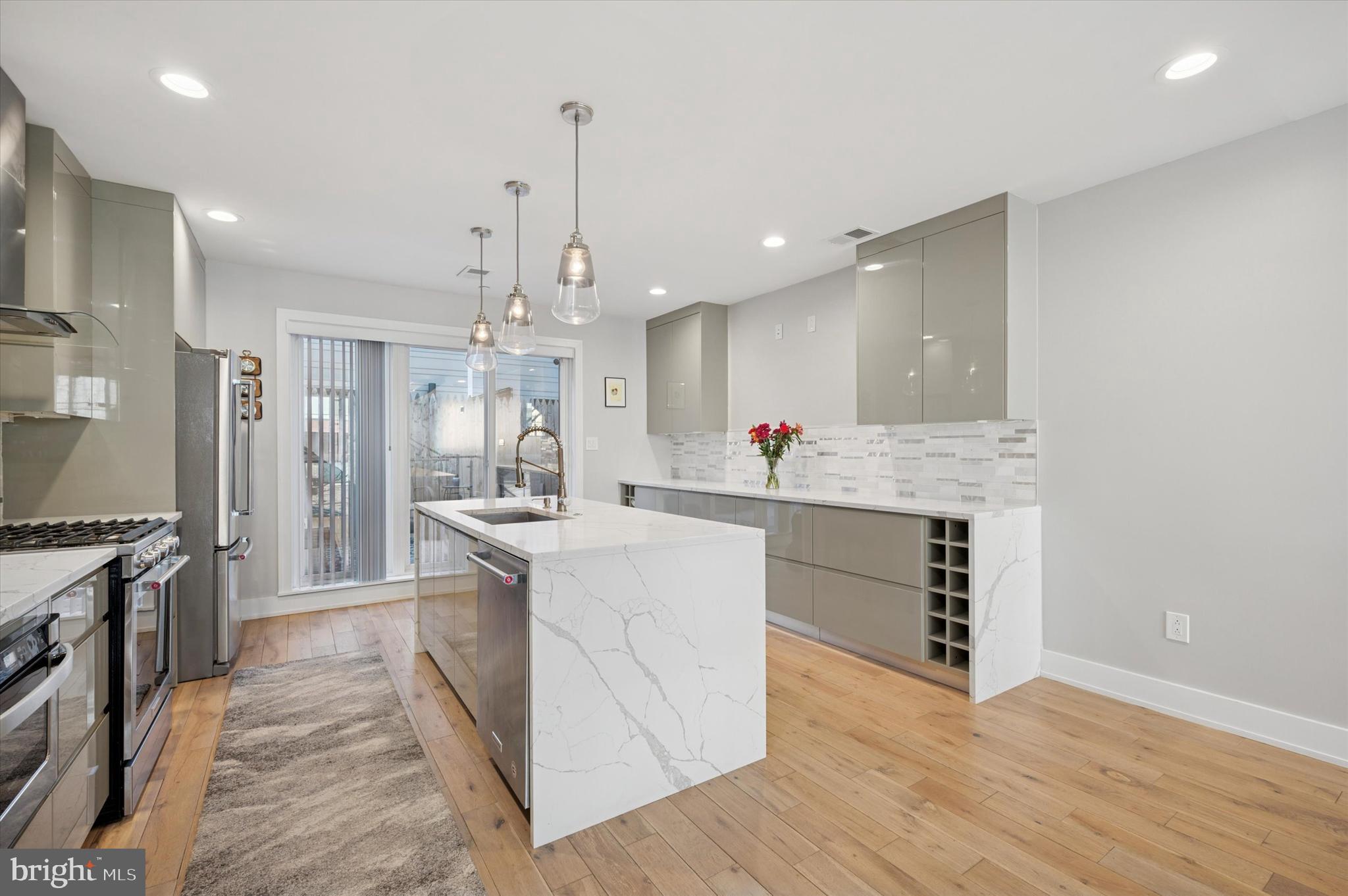 PHILADELPHIA - Residential