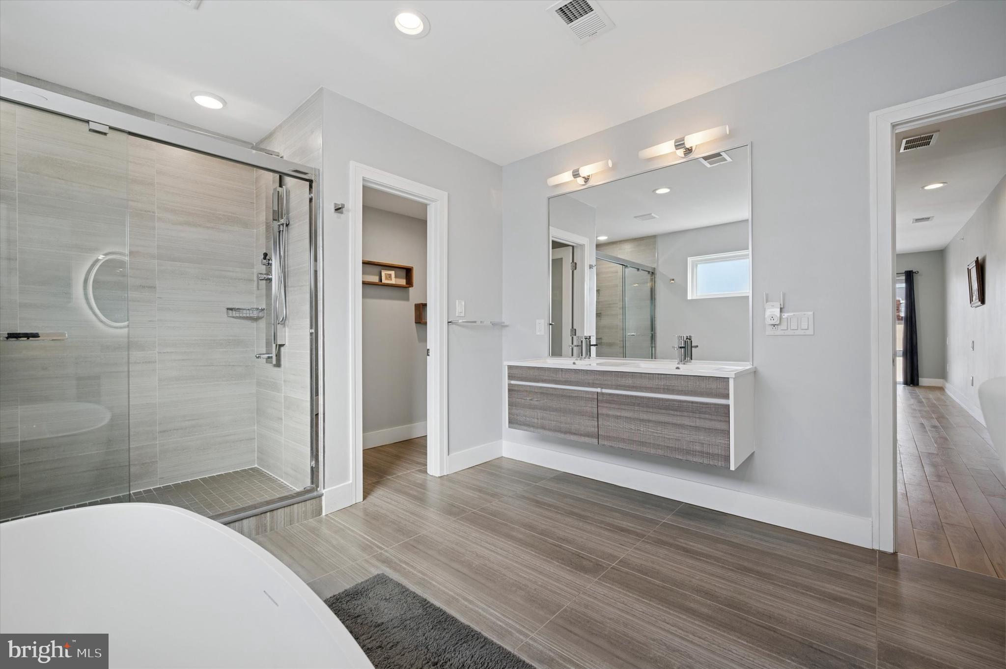 PHILADELPHIA - Residential