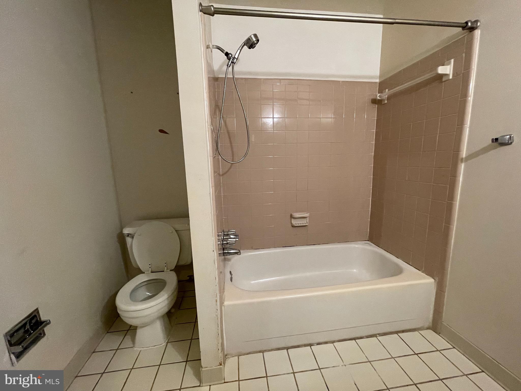 OLD GEORGETOWN VILLAGE - Residential Lease