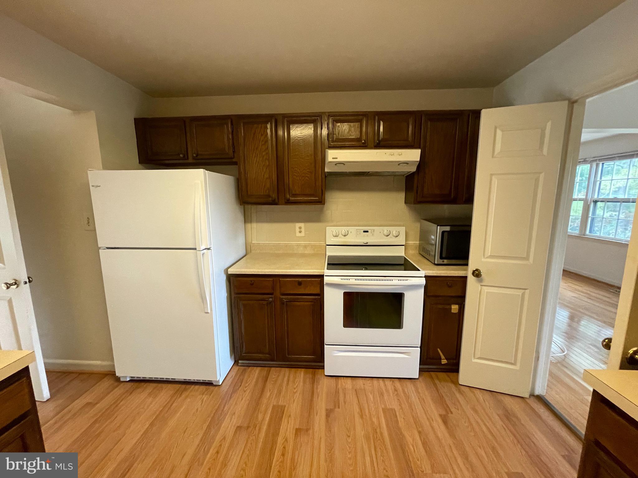 OLD GEORGETOWN VILLAGE - Residential Lease