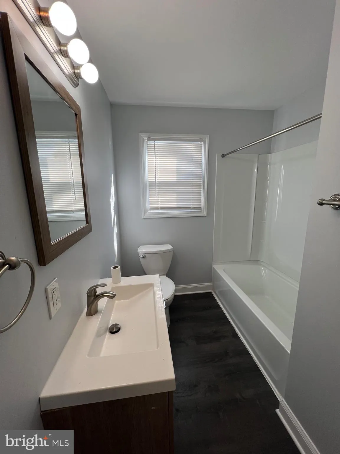 Pennsauken, New Jersey 08109, United States, 5 Bedrooms Bedrooms, ,2 BathroomsBathrooms,Residential,Pending,118384