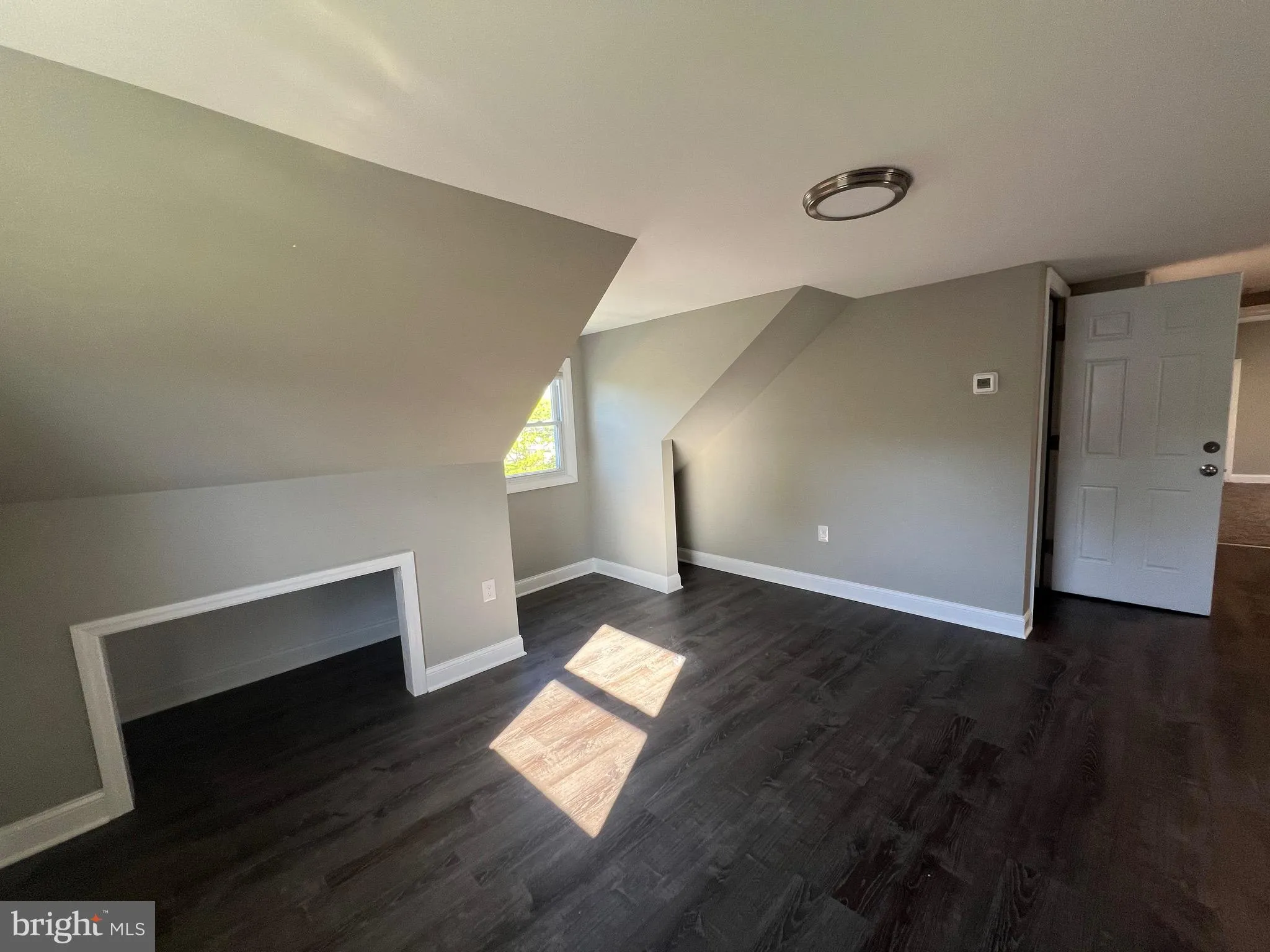 Pennsauken, New Jersey 08109, United States, 5 Bedrooms Bedrooms, ,2 BathroomsBathrooms,Residential,Pending,118384