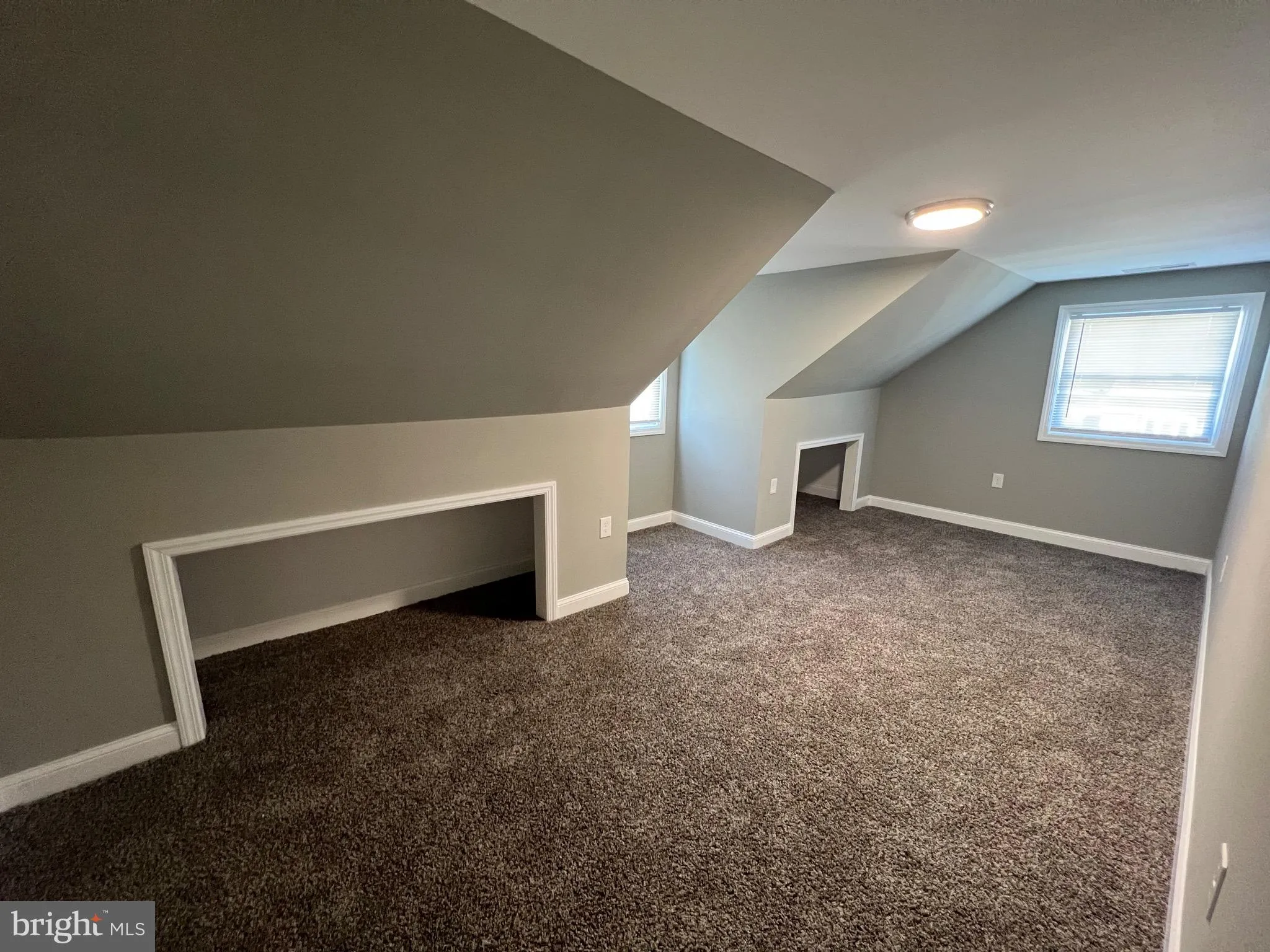 Pennsauken, New Jersey 08109, United States, 5 Bedrooms Bedrooms, ,2 BathroomsBathrooms,Residential,Pending,118384