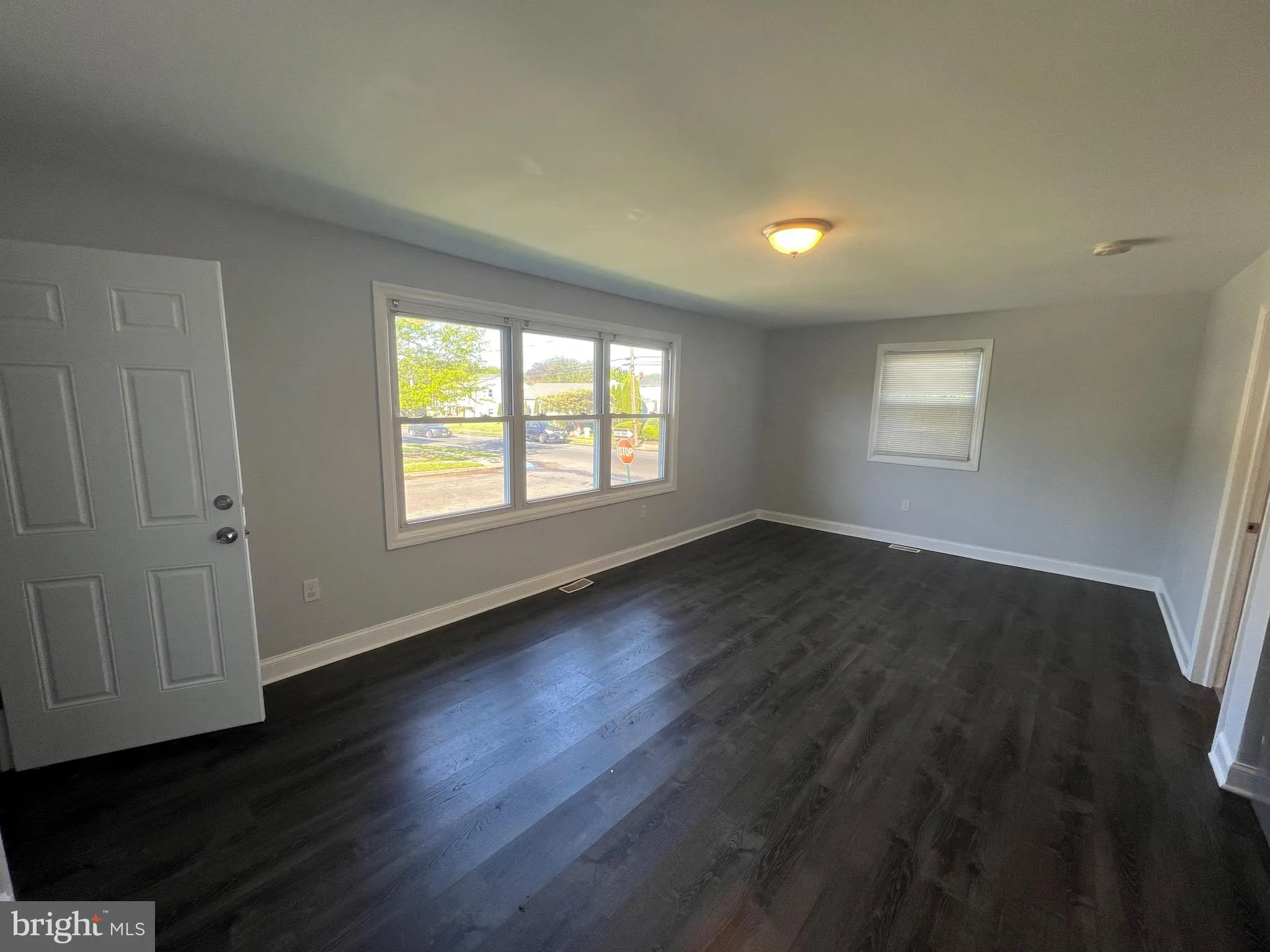 Pennsauken, New Jersey 08109, United States, 5 Bedrooms Bedrooms, ,2 BathroomsBathrooms,Residential,Pending,118384