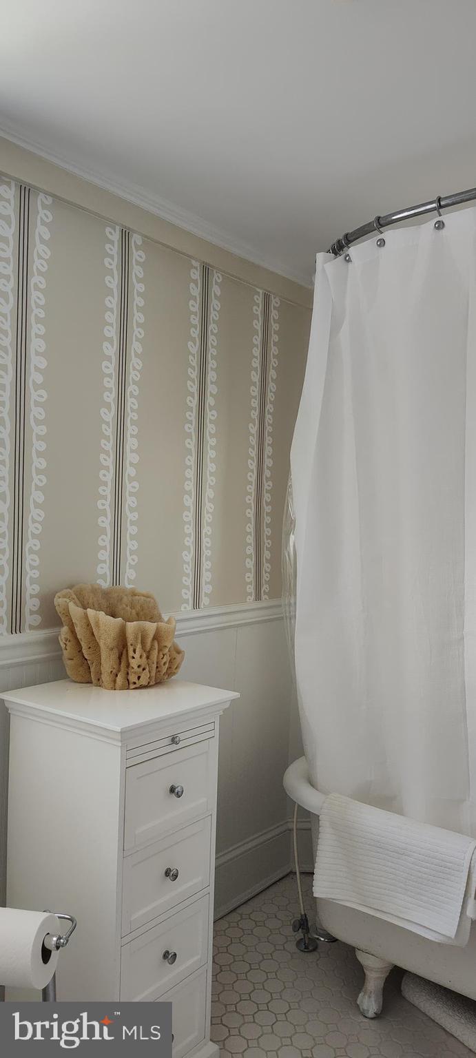 HISTORIC DISTRICT - WEST END - Residential