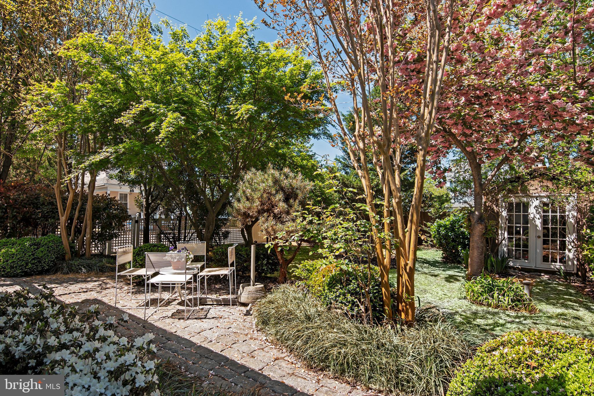 HISTORIC DISTRICT - WEST END - Residential